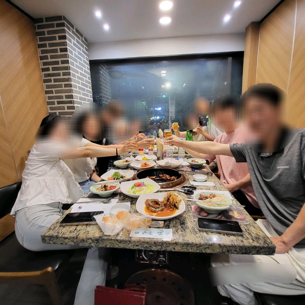Galbi Myeongga, a famous restaurant in Donam-dong, Seongbuk-gu, Seoul, and Donam Main Hall