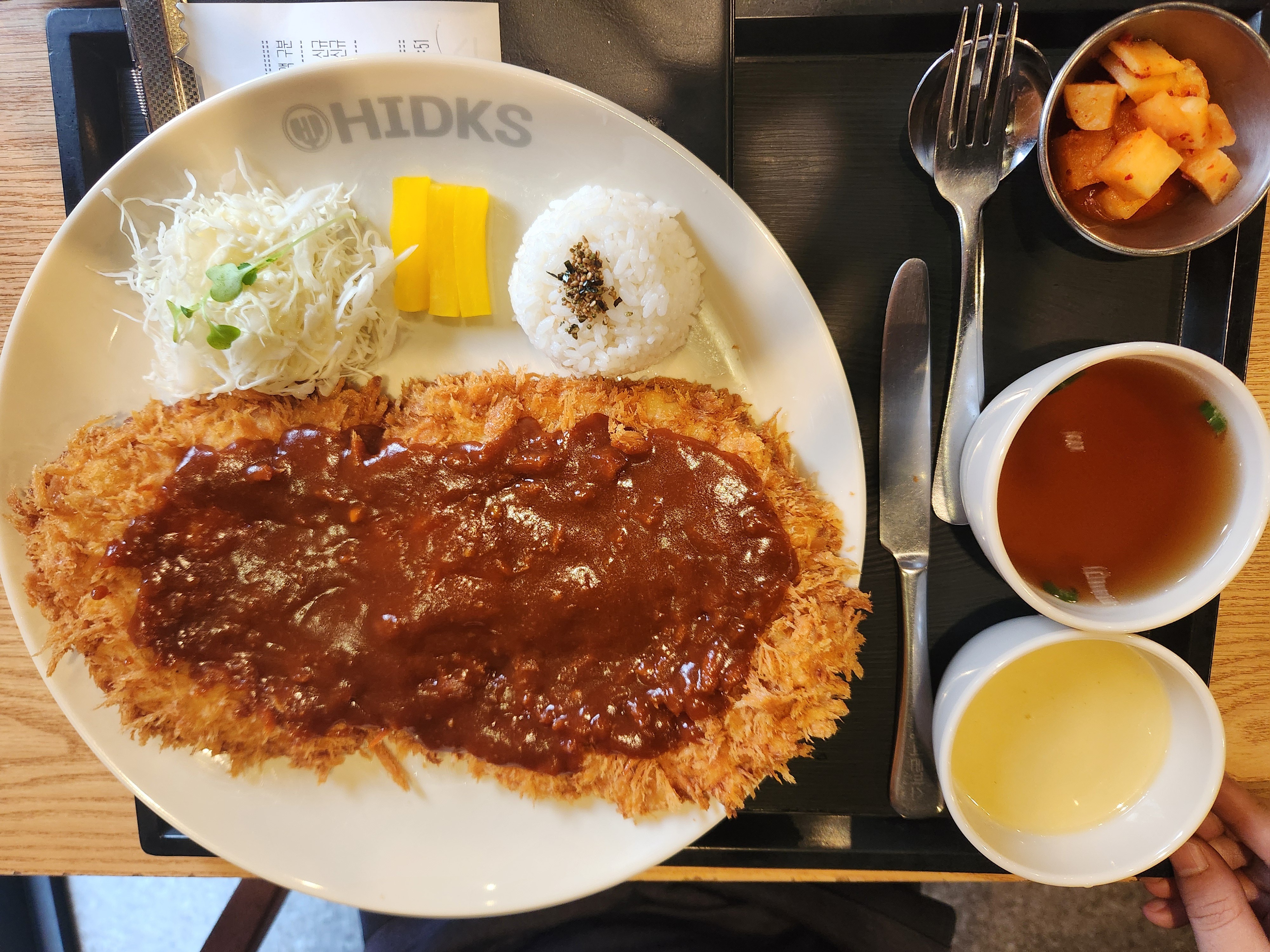 빠삭꼬소한 옛날왕돈가스에 소스의 조화가 예술인 홍익돈까스 정말 맛있어요. - 비산동 맛집 홍익돈까스 안양점