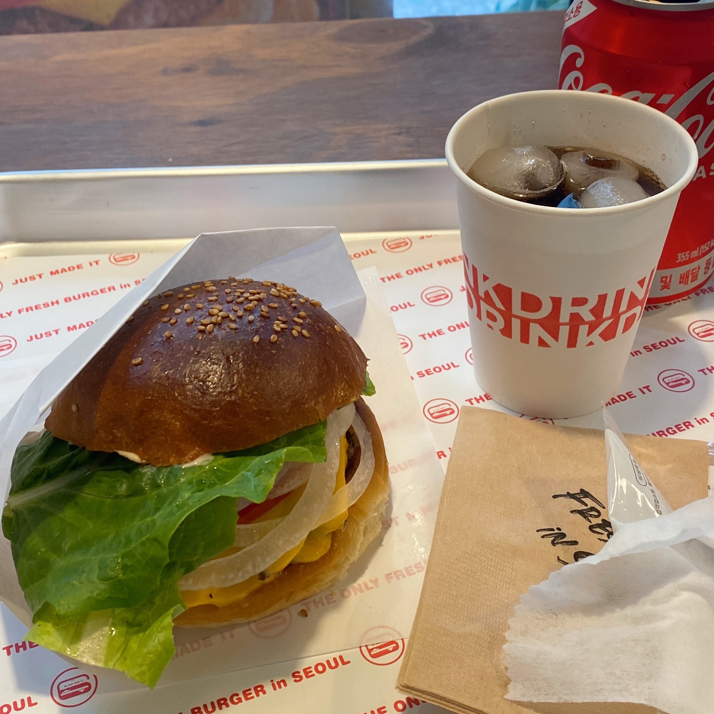  한국 서울 종로3가역 주변 수제버거 맛집 6번지버거