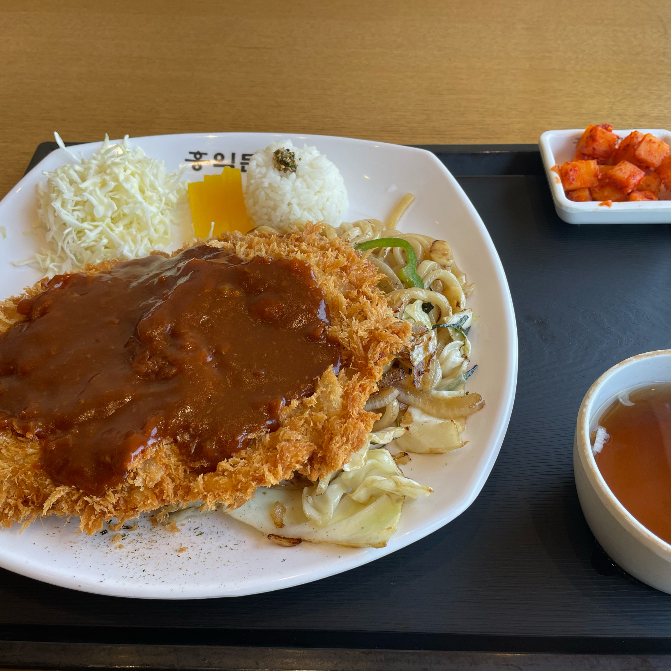 혼밥할 메뉴 찾다가 남기면 포장되는 홍돈으로 결정! - 화성 남양 맛집 홍익돈까스 화성남양점