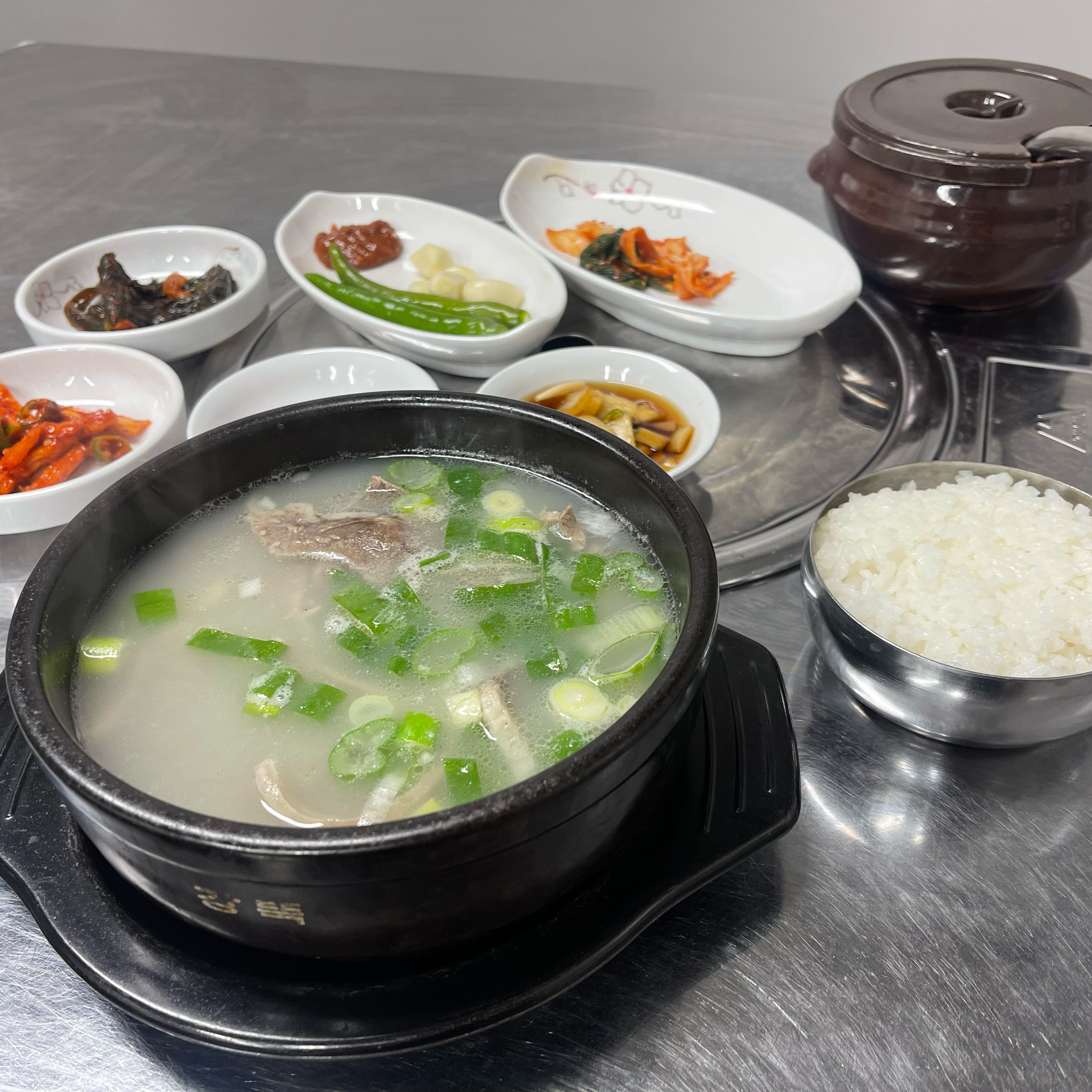  새절역 소머리국밥 전문점 부자소머리국밥 전골