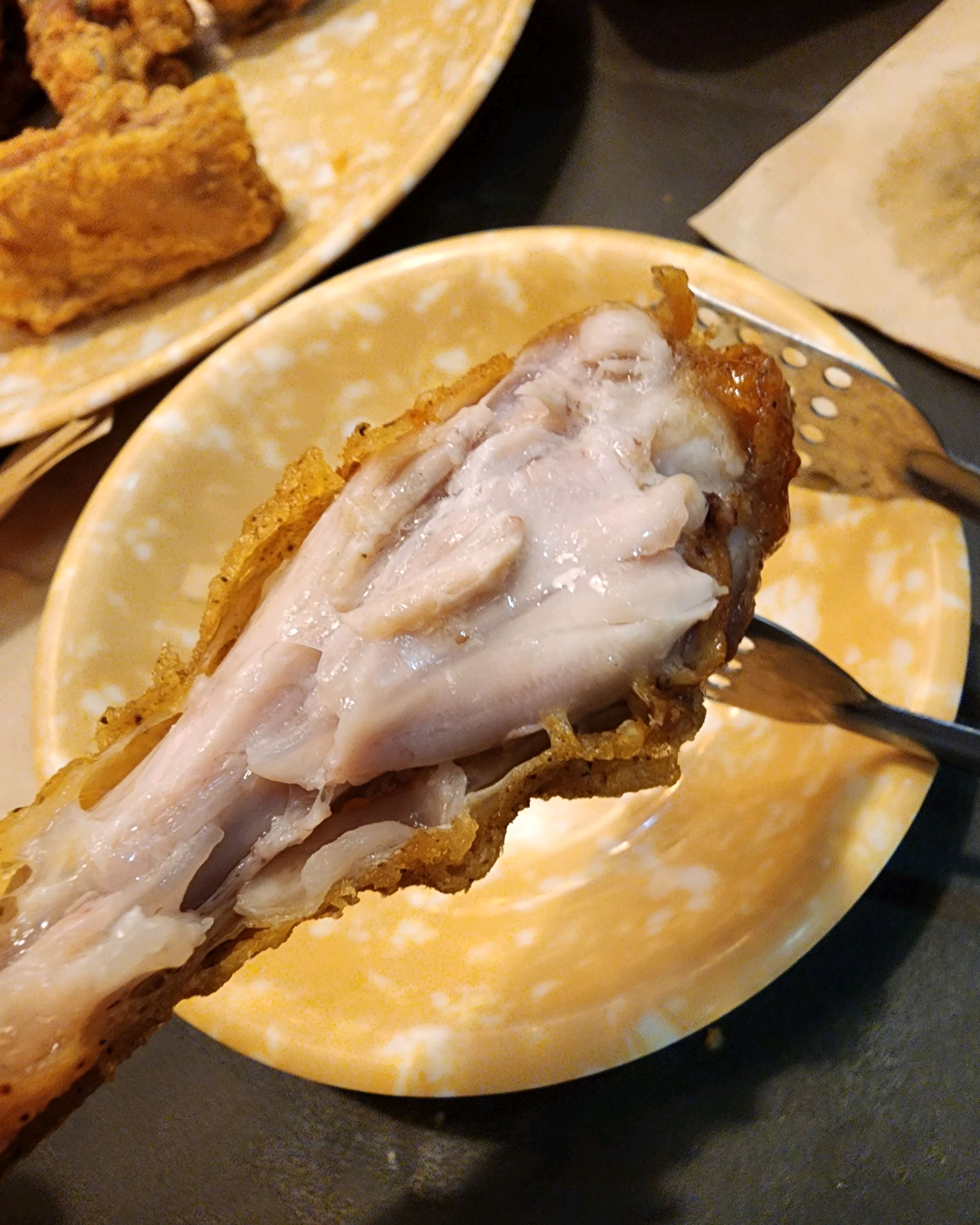 남편과 딸아이랑 동네 산책 나왔다가 - 불당동 맛집 골목상회