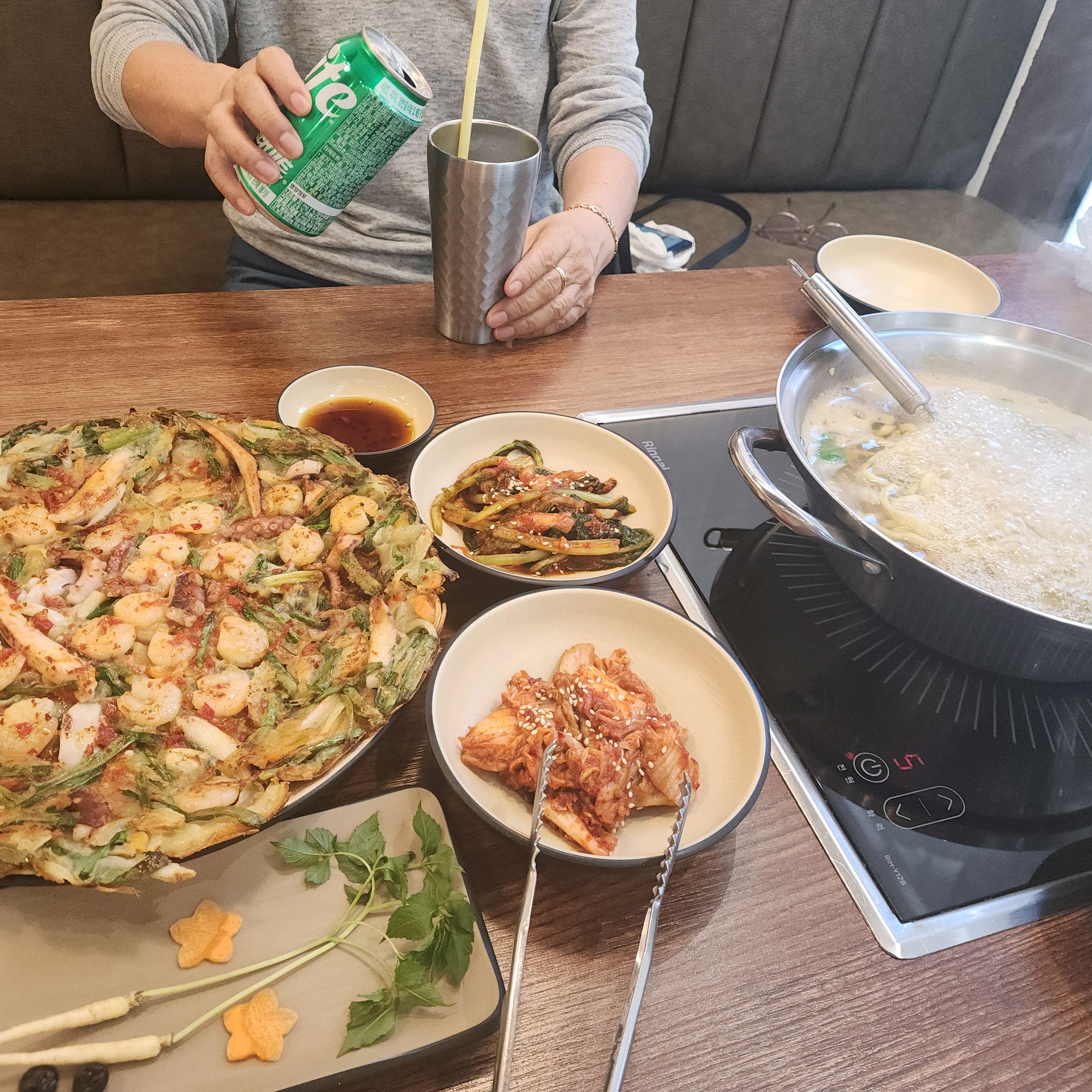 
서울시 동대문구 장안동 맛집 금면옥 원기회복 칼국수 장안본점