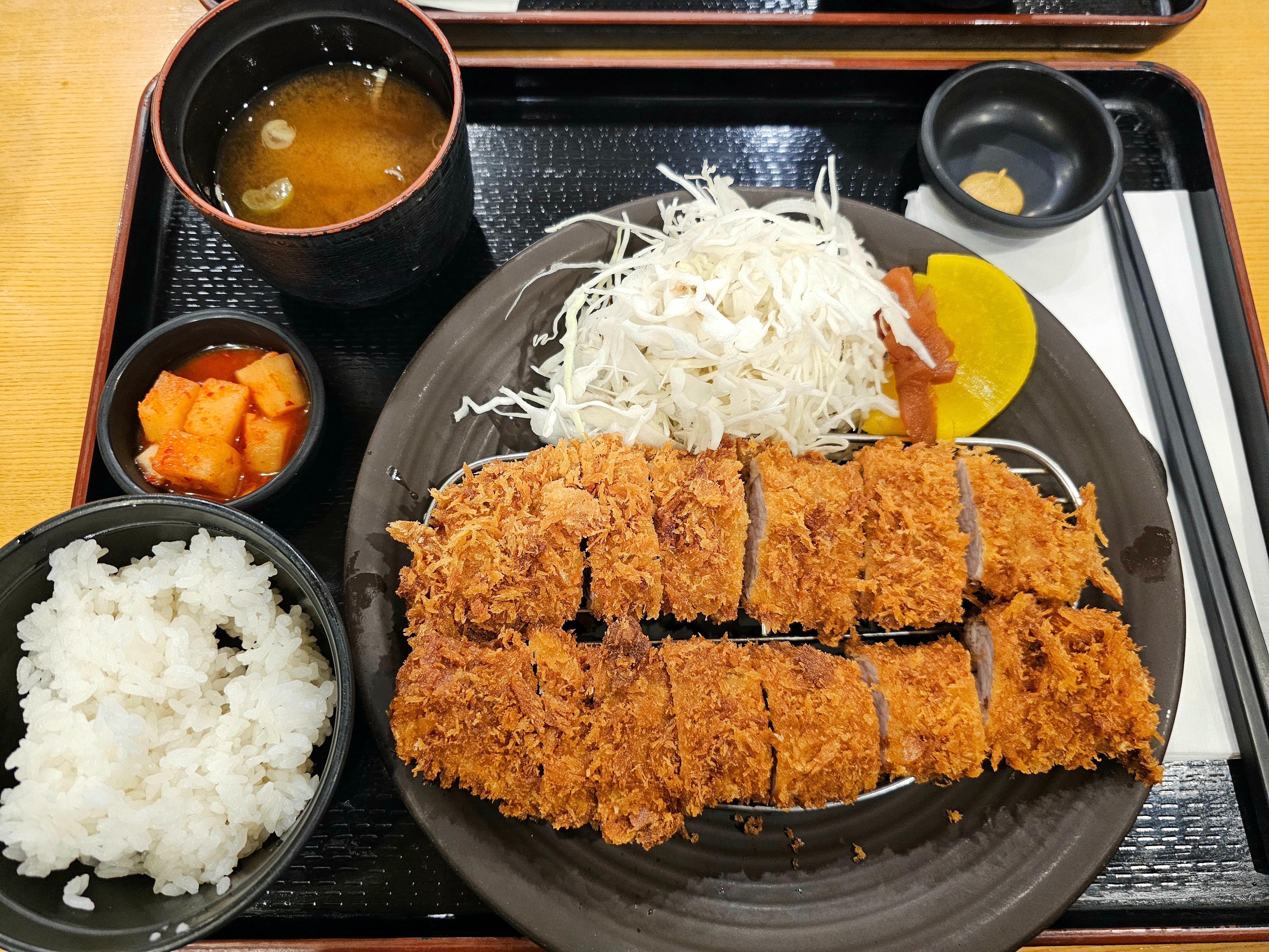 
동대입구역식당 돈돈돈까스