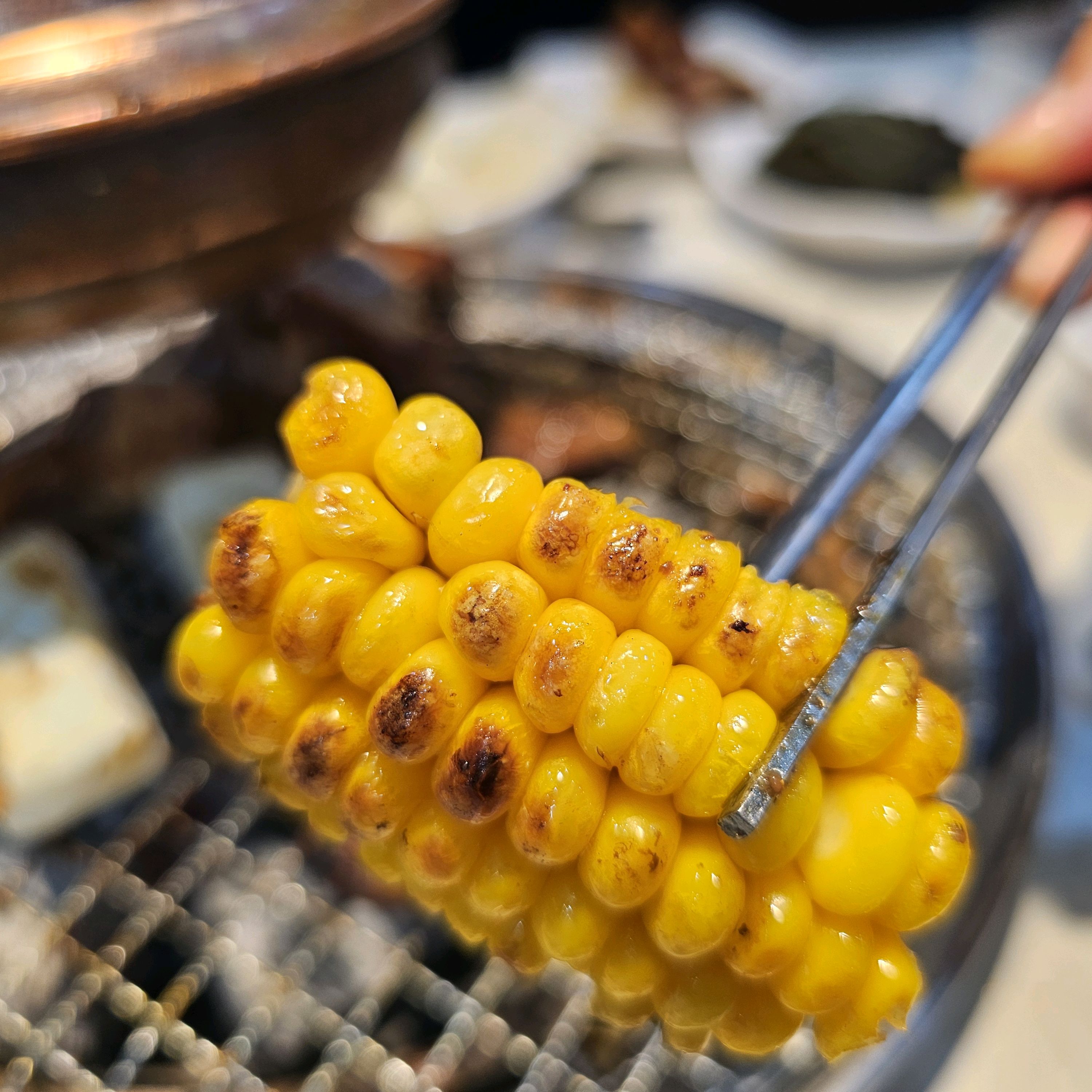 명륜진사갈비를 많이 가봤지만 녹양점 고기의 질은 꽤 좋았어요. 고기뿐만 아니라 부수적인 메
