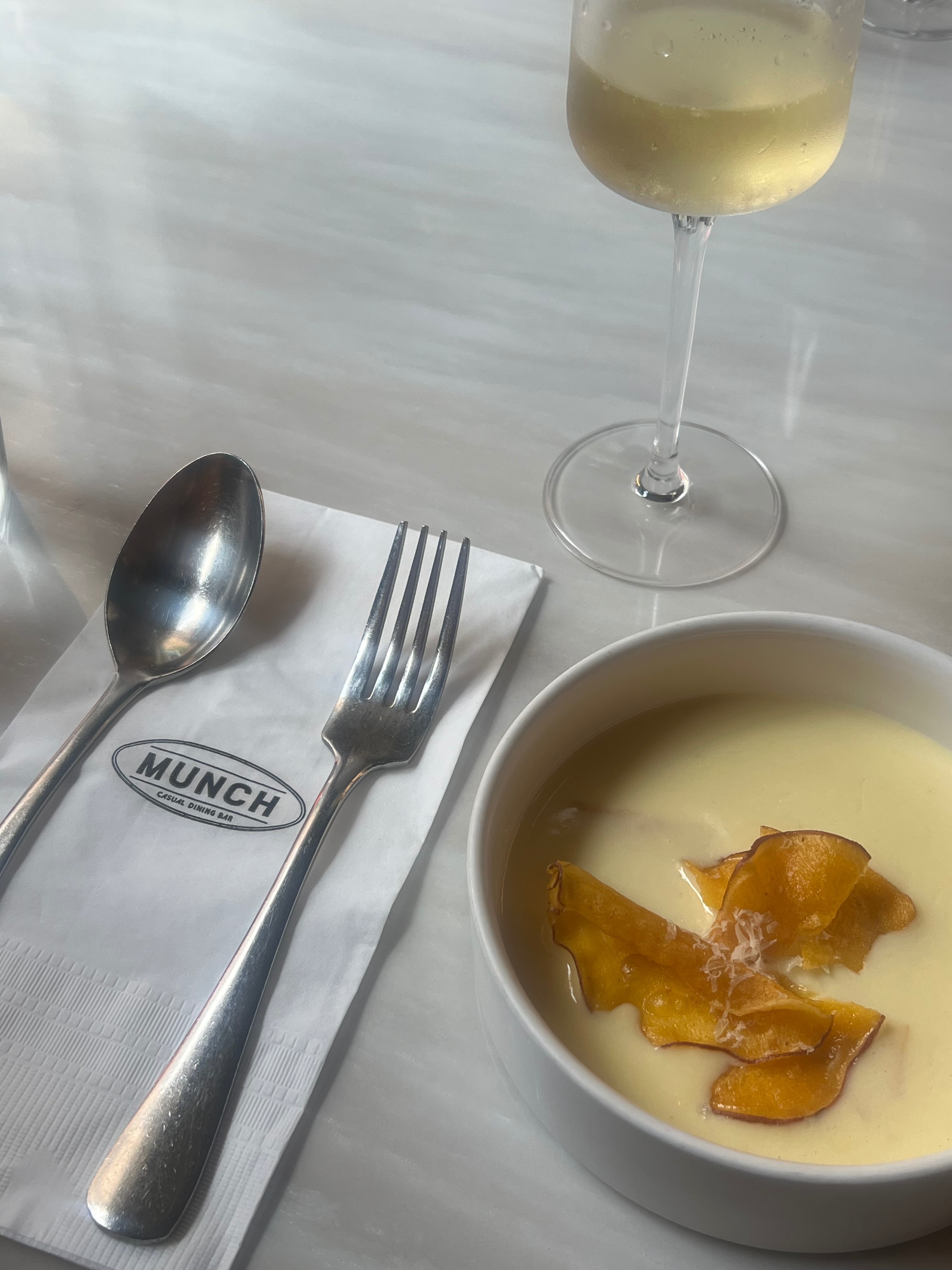 
신용산역식당 먼치