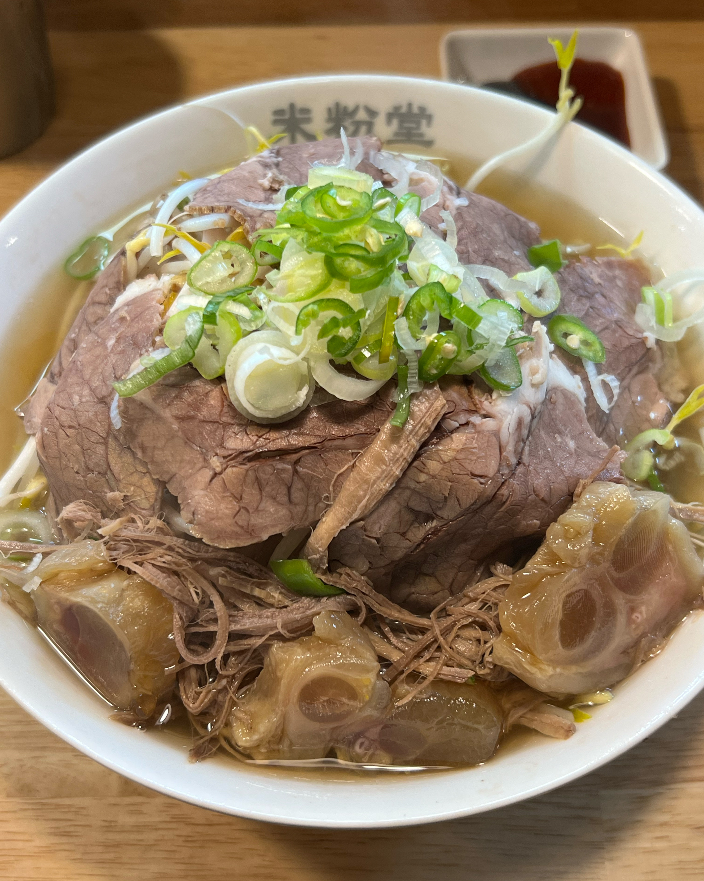 외국여행 다녀와서 먹는 쌀국수맛은 으뜸이네요, 특히 이지점은 본점 느낌 남아있고 원래 이렇
