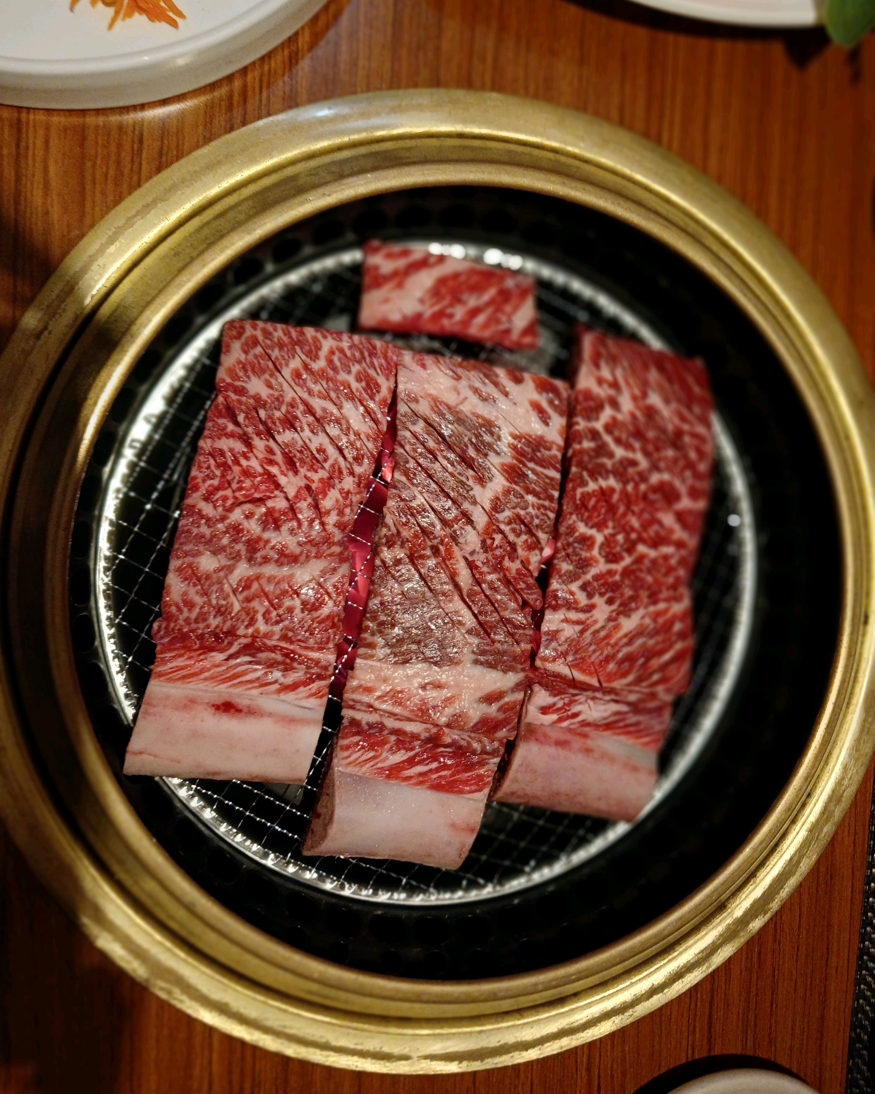 부모님과 점심. 생갈비코스, 고기질도 좋고 잘먹음. 추가 시킨 갈비는 왜ㅈ항상 퀄리티가 떨