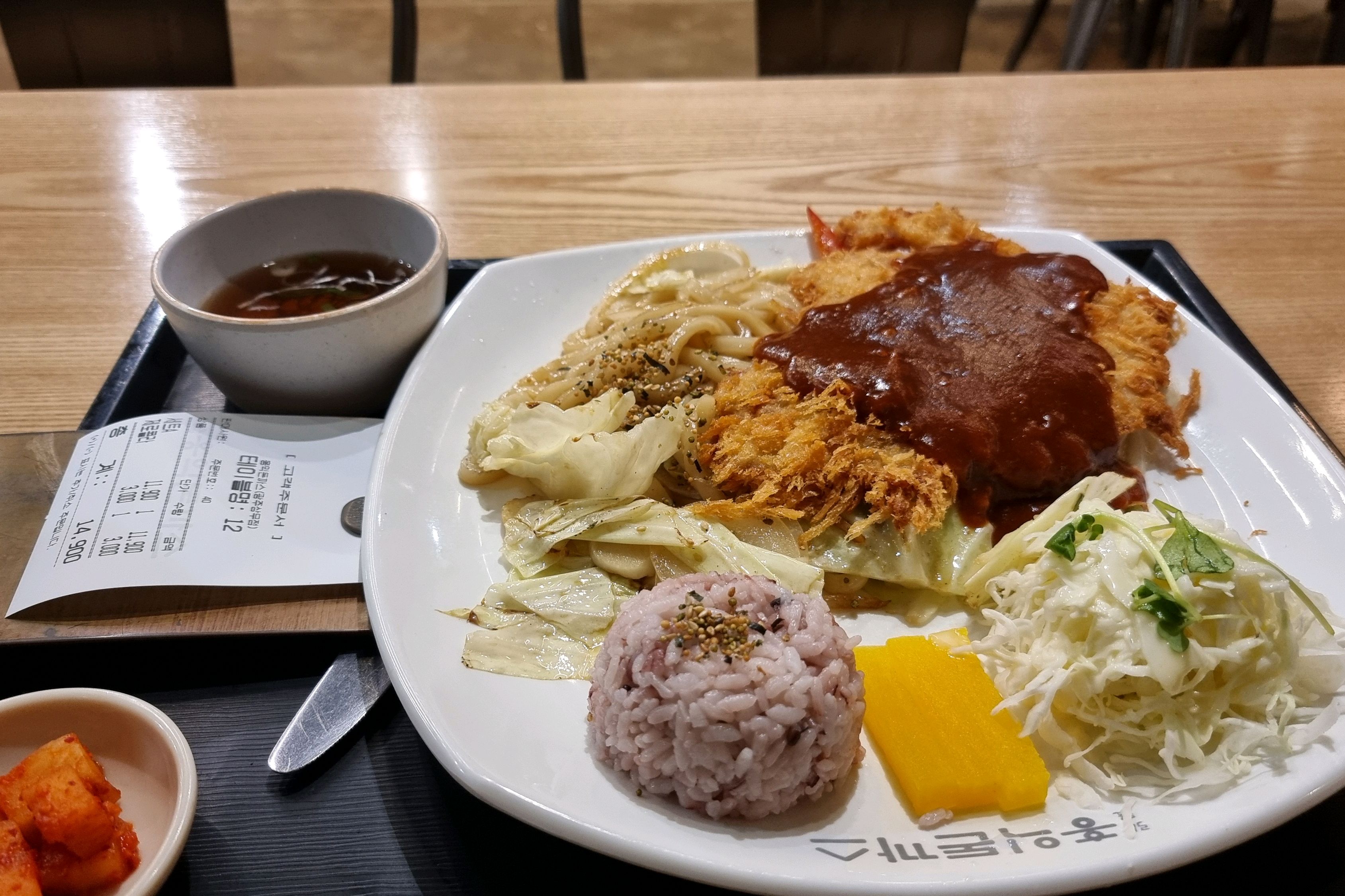 양도 많고 가격도 저렴하고 맛도 좋아서 너무 좋아요~! - 광주 상무지구 맛집 홍익돈까스 광주상무점