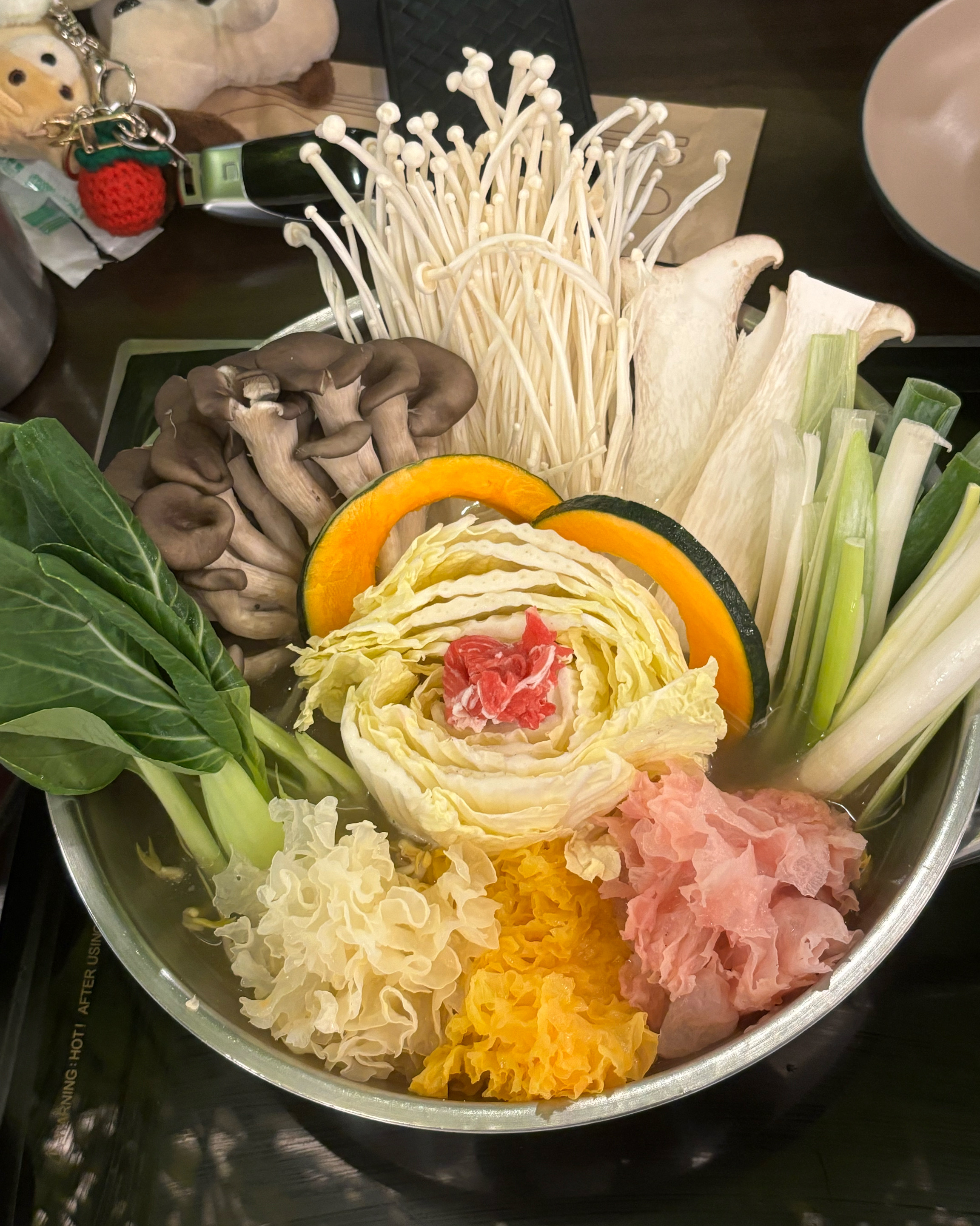 
서울시 은평구 증산동 맛집 도투리 샤브칼국수 불광천