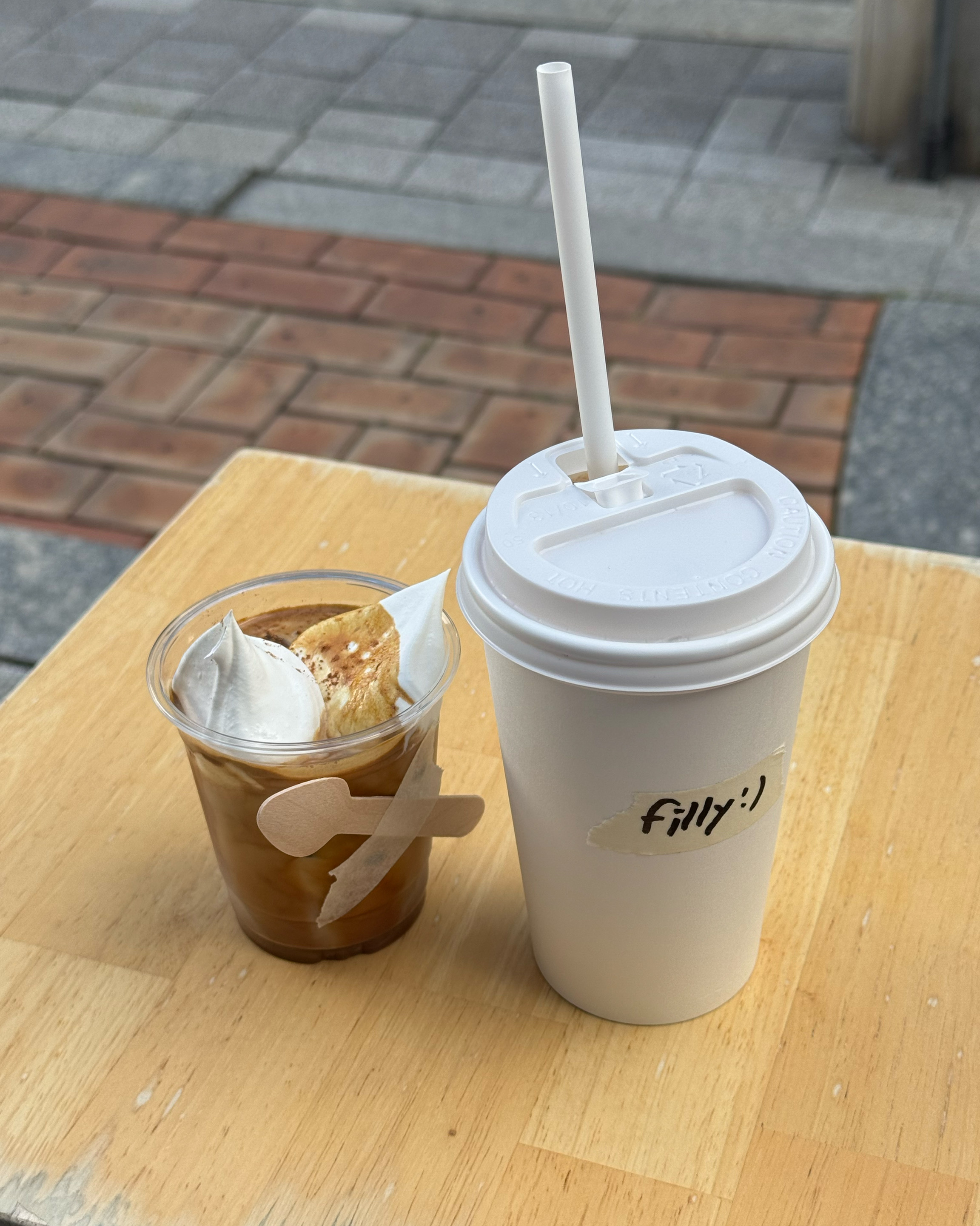 아인슈페너, 아바라 시켜서 먹었어요 - 망원동 맛집 필리커피