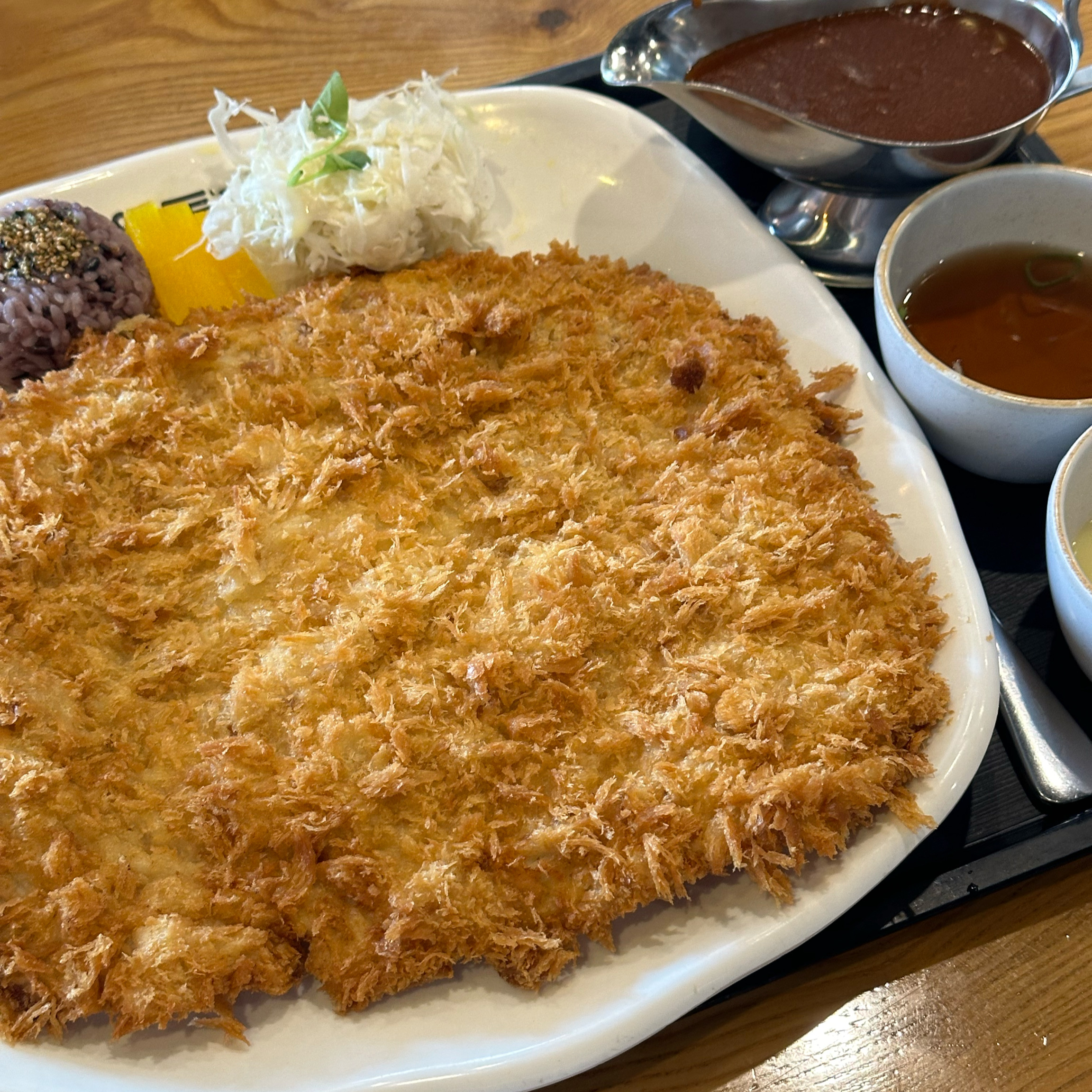왕돈가스와 볶음우동의 조합은 환상 !!! - 광양 맛집 홍익돈까스 광양점