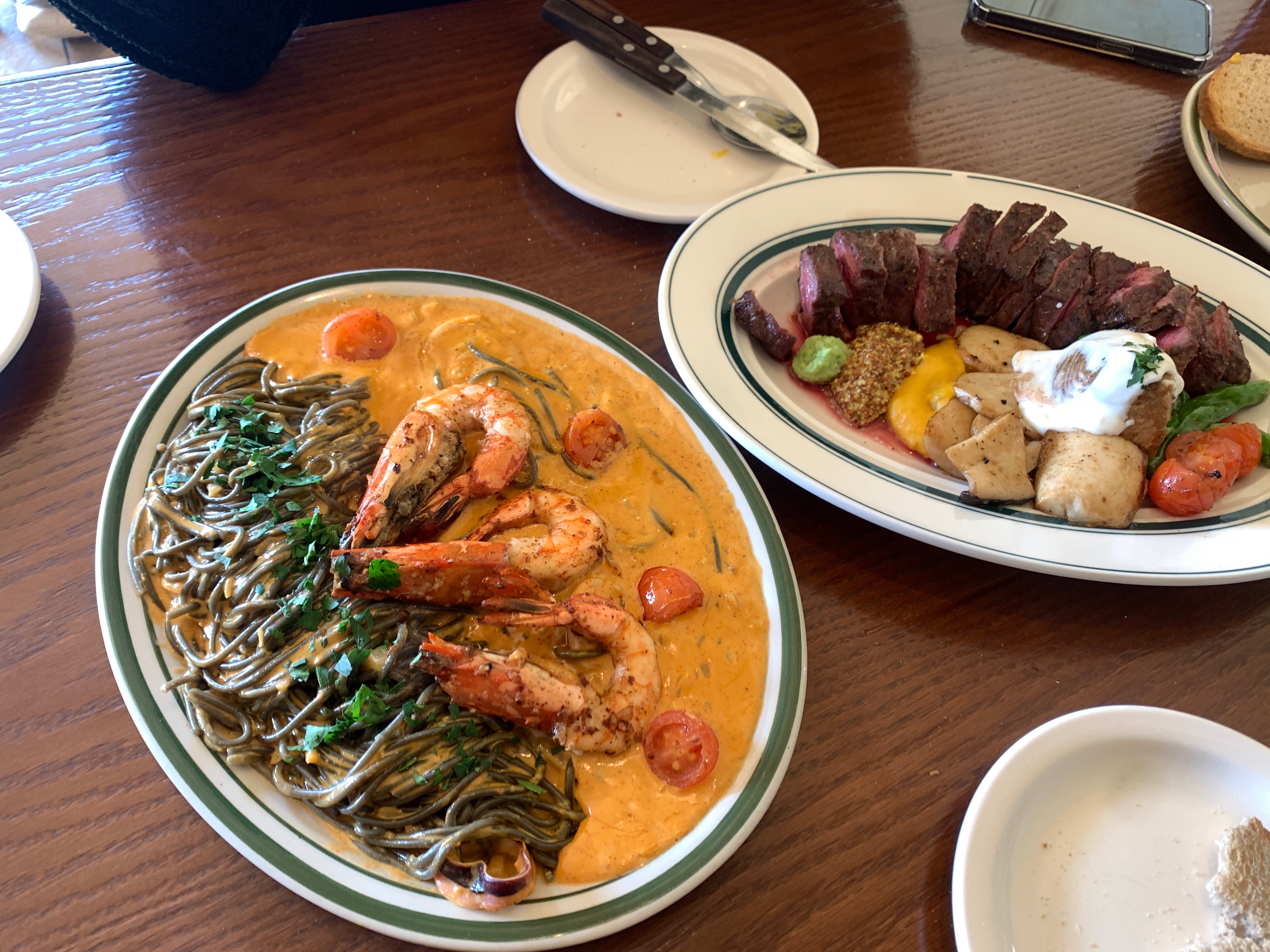 로제파스타 스테이크 단호박스프 먹었어용! 다른거 다 맛있는데 단호박스프가 예술이에용 - 안산 사동 맛집 포크너 그랑시티자이점