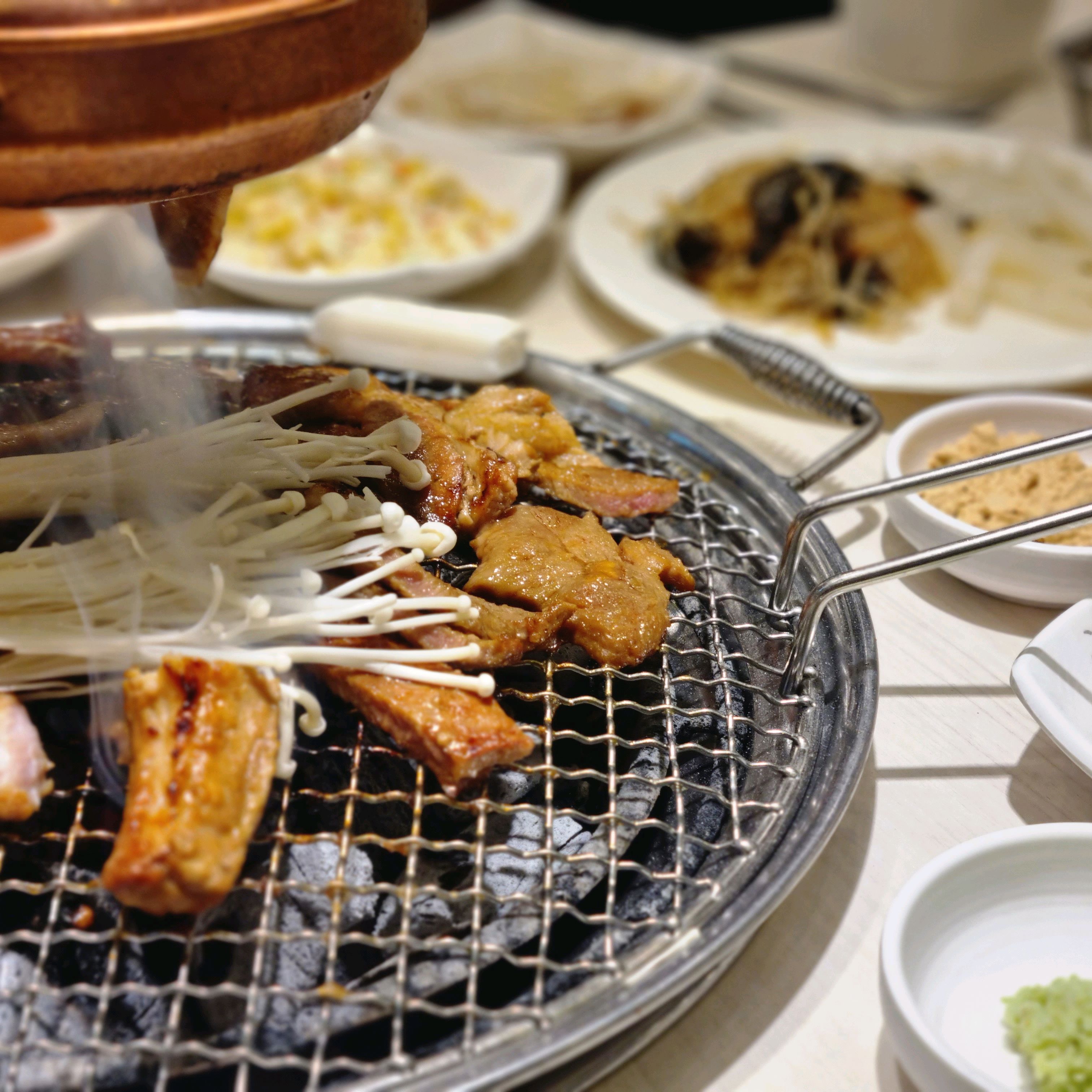 직원분들 사장님 모두 친절해서 죠아욤~ 바로 집앞이라 가족들과 종종 방문합니당! 고기 종류