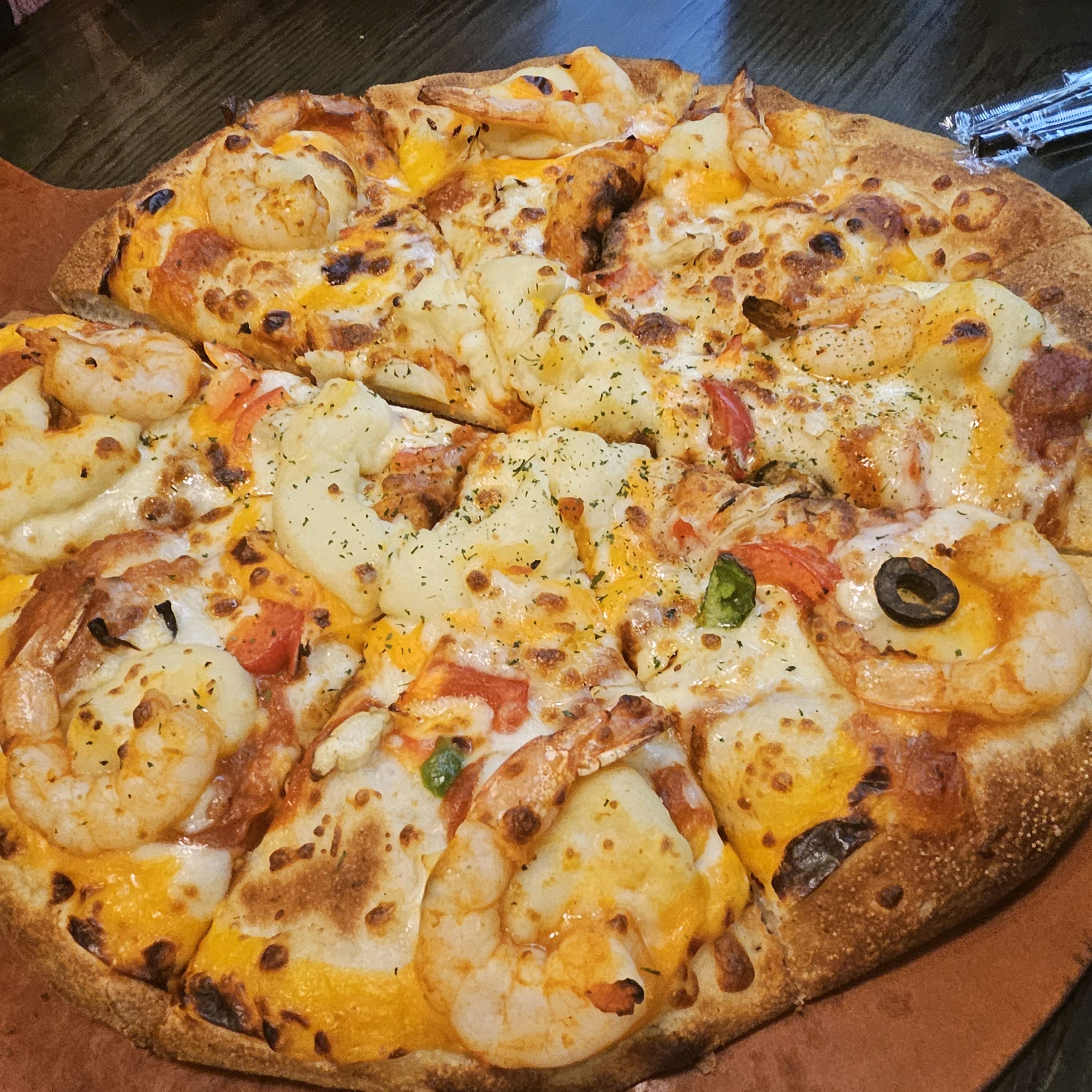 가격이 저렴해서 기대 안했는데 맛있어요!! - 대구 이월드 맛집 피자몰 대구이월드점