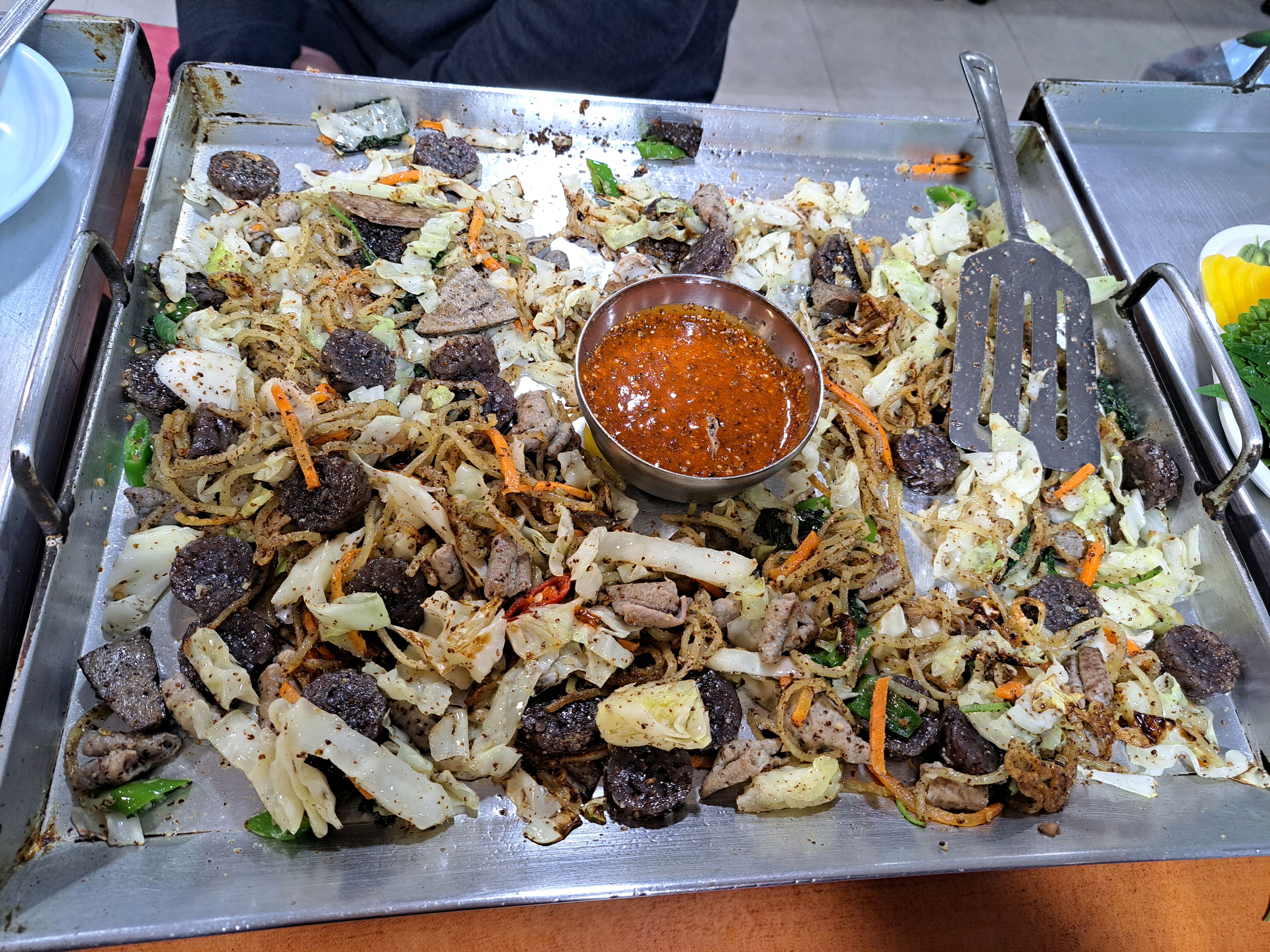  한국 서울 신림역 주변 전통 국밥 전문점 27년전통원조순대
