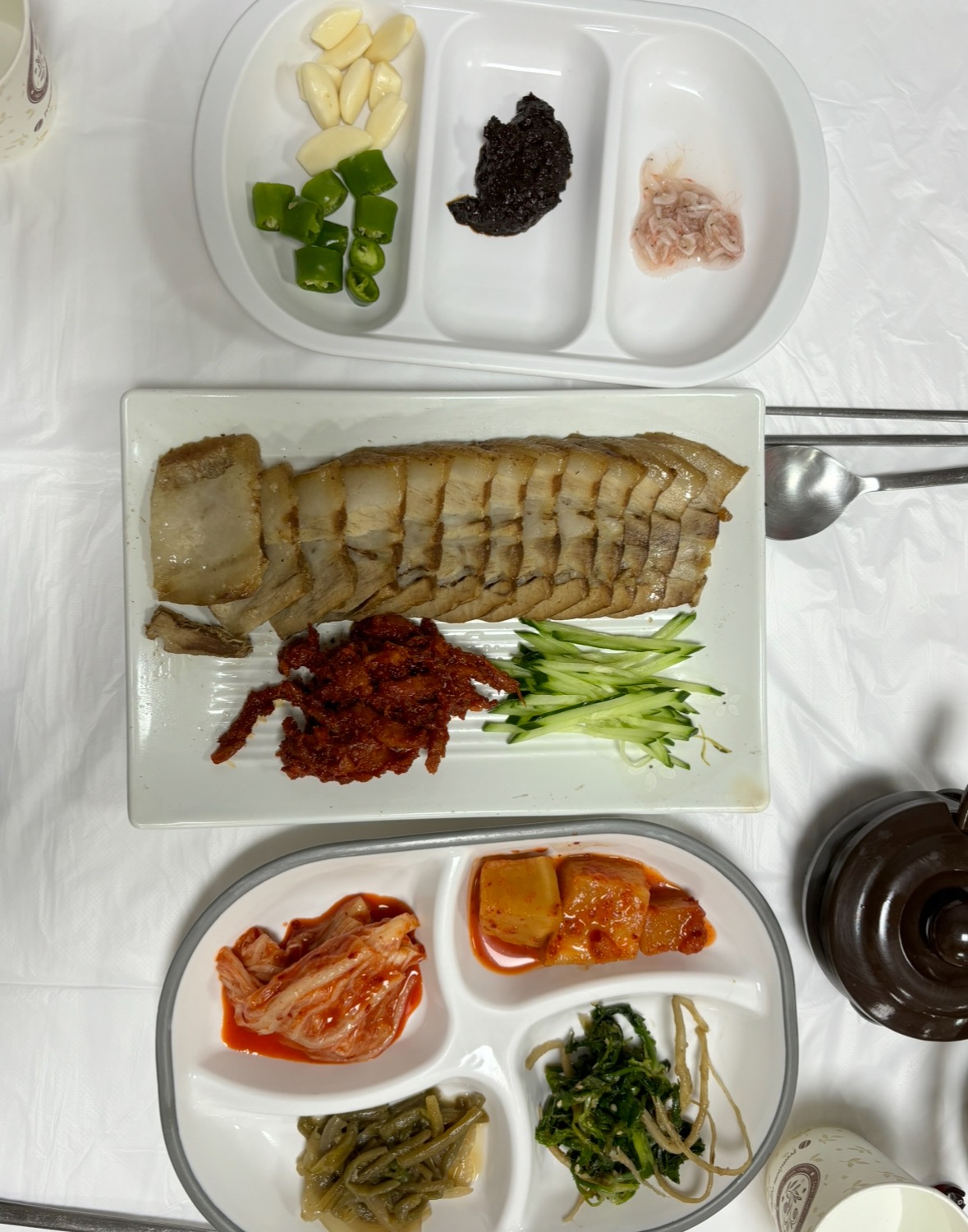 이른 시간에 방문했는데도 손님들이 많으시고 배달 주문도 많이 들어오더라구요!냉면 갈비탕 수