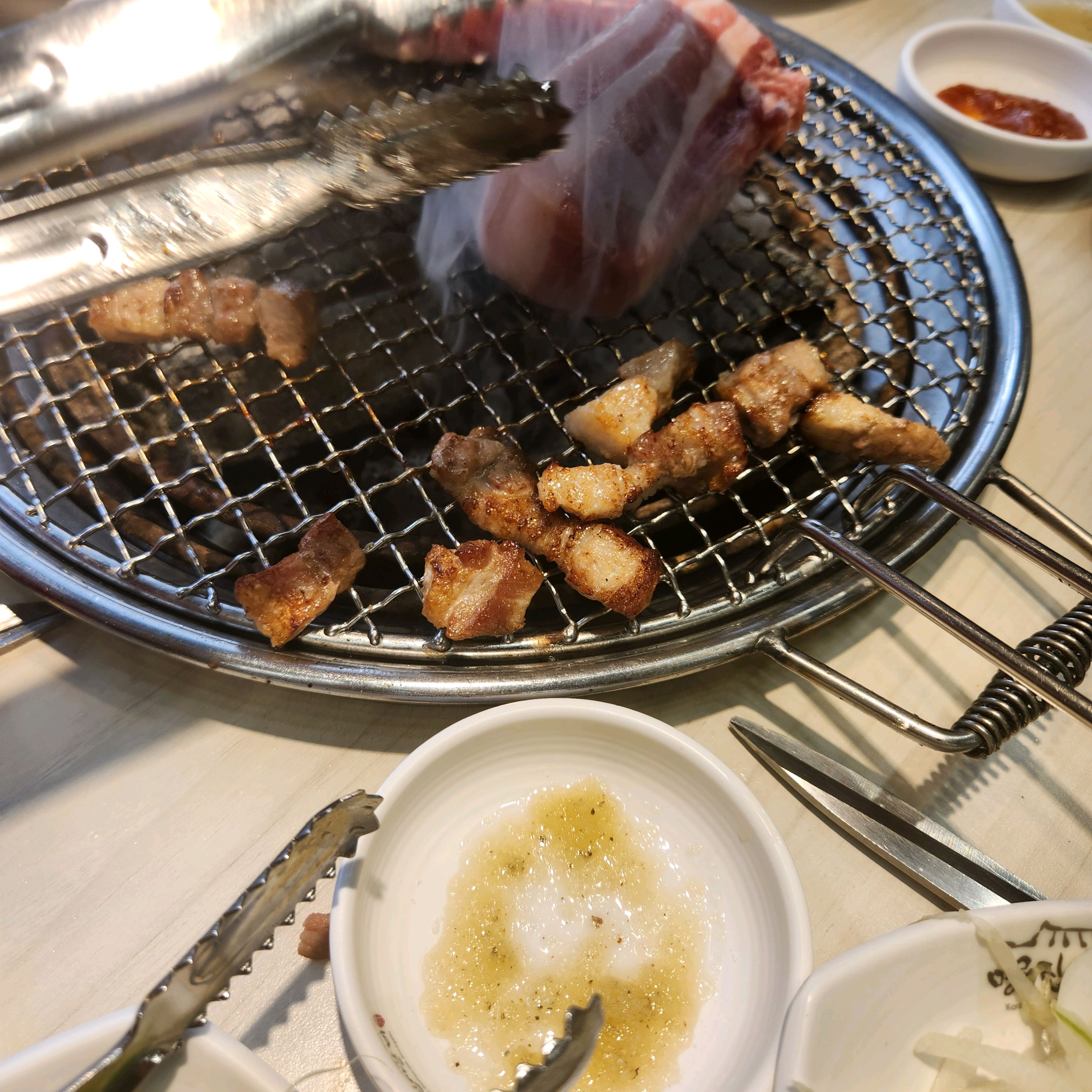초에갔었는데 뭔가 변화가 생겼더라구요. 다른지역 명륜진사가봤는데 오류동이 제일 나아요. 서