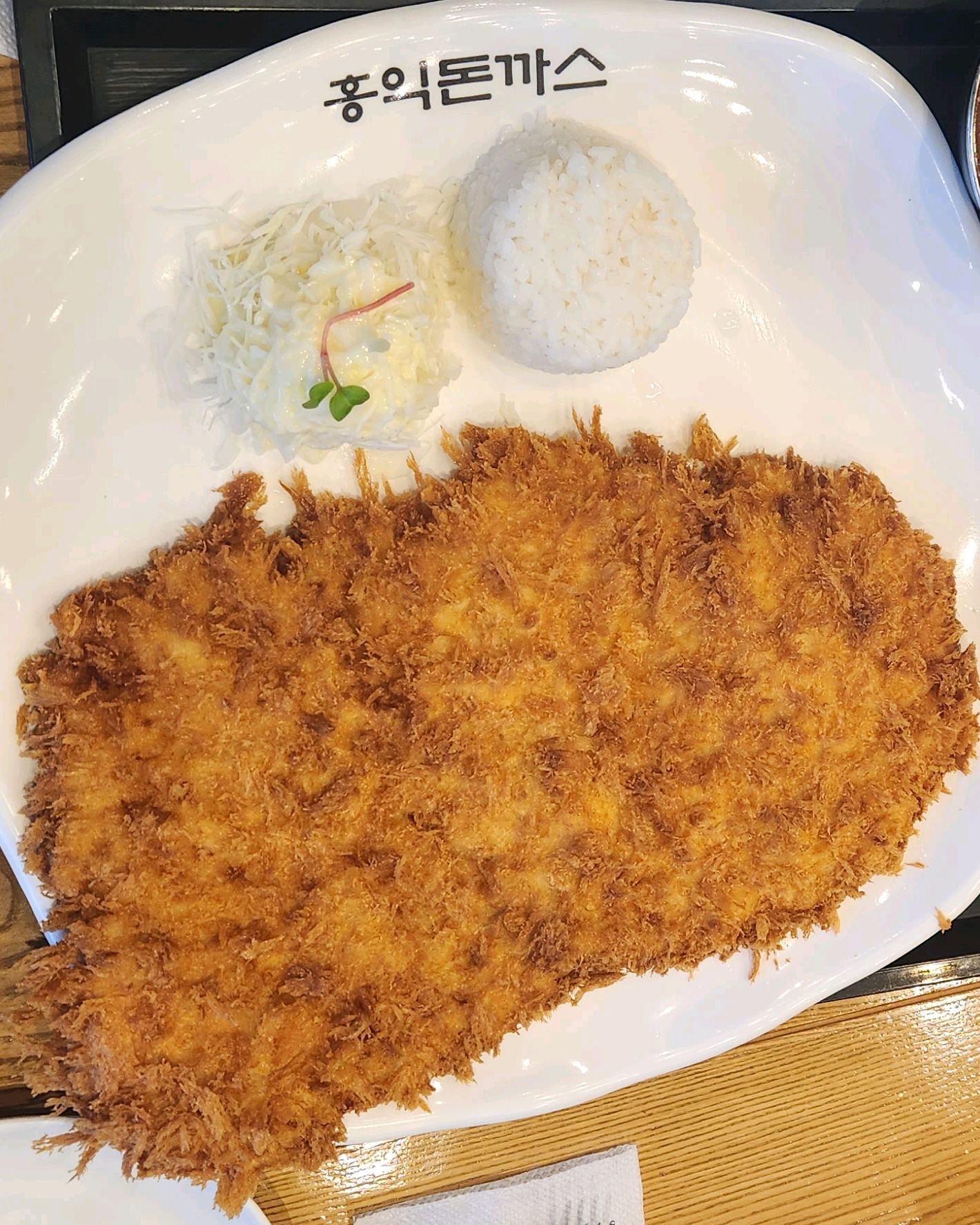 생일이라 홍익돈까스에 다양하게 먹었어요. - 용인 수지 맛집 홍익돈까스 수지점