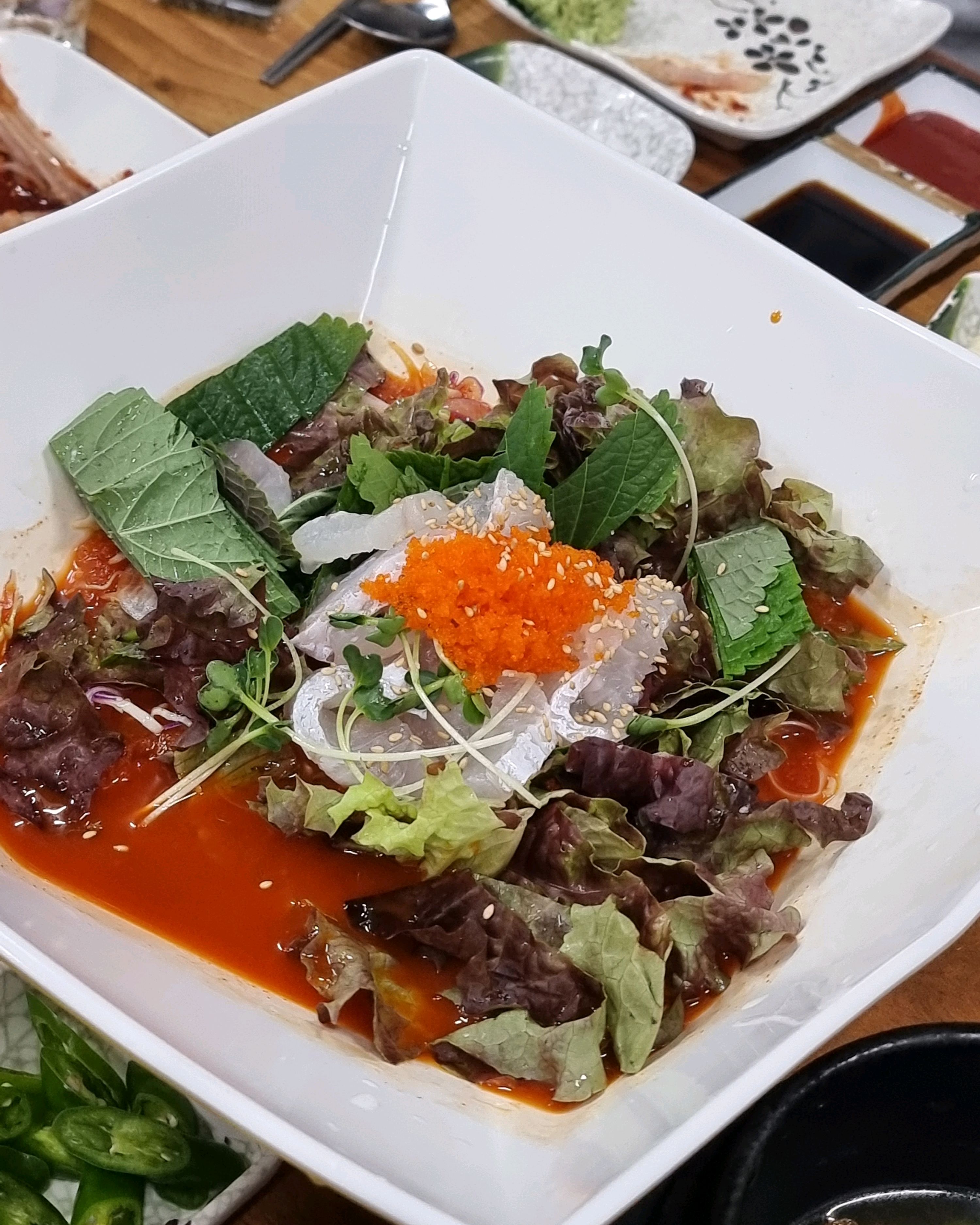 오마카세 먹으면 다양하게 먹을수 있어서 좋아요 - 권선동 맛집 완도어시장