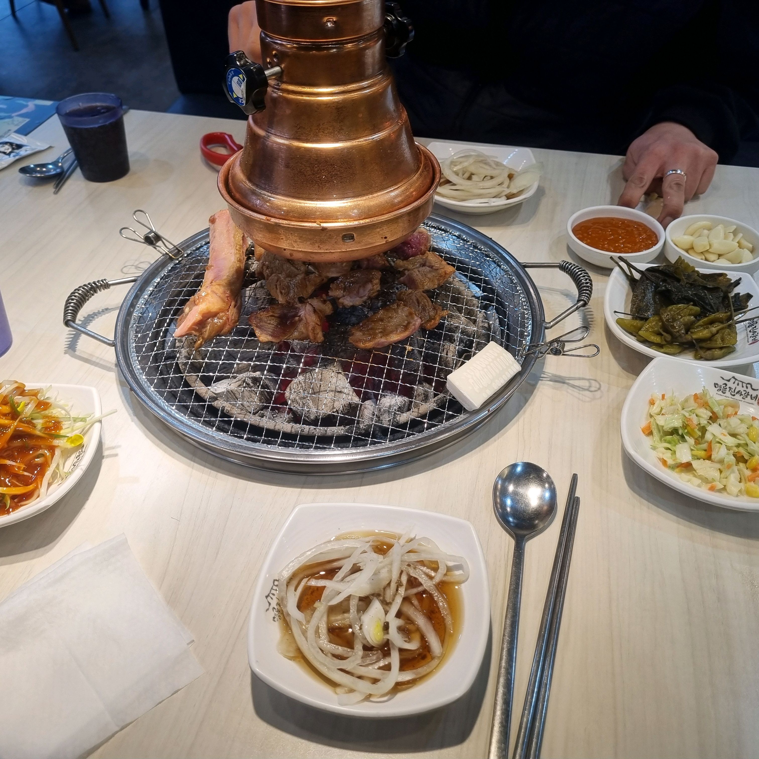직원분들도 친절하시고 - 봉일천 맛집 명륜진사갈비 파주봉일천점