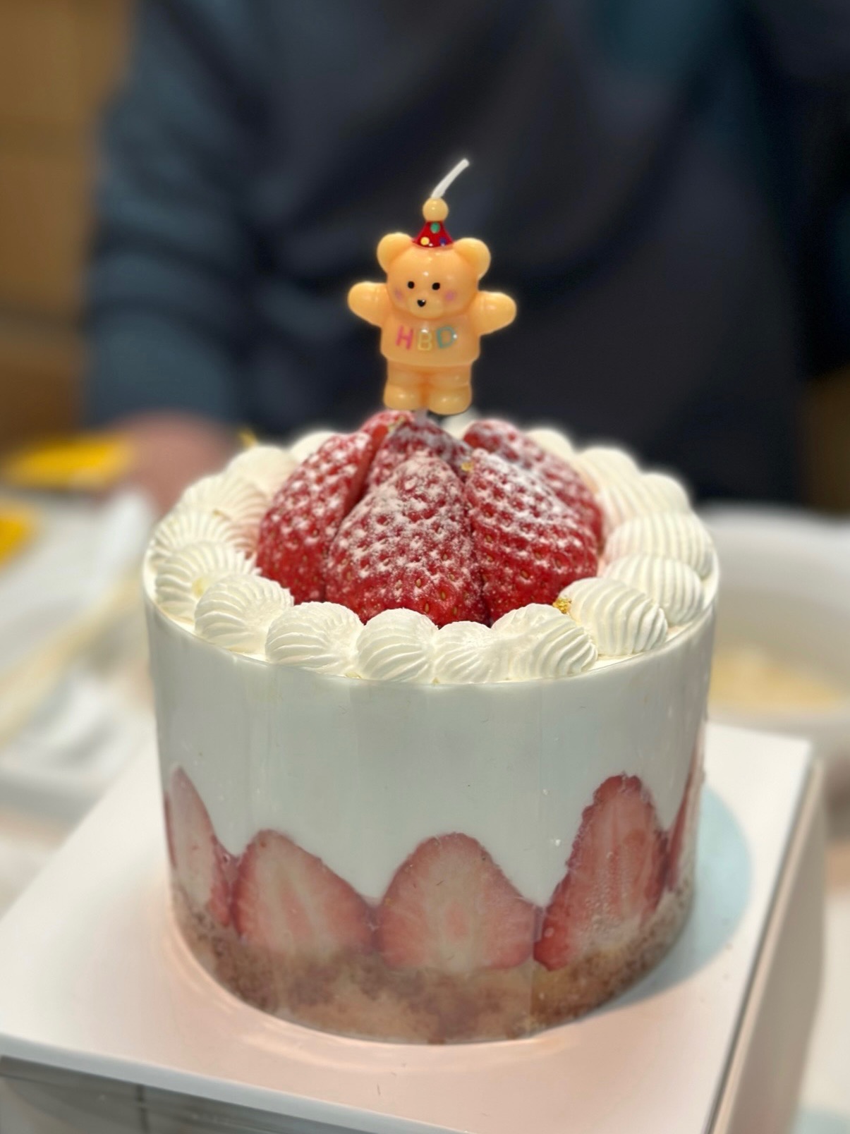 하이원스키장 방문했다가 일행중 한명이 생일이라 부랴부랴 딸기케이크 예약했는데 너무 친절하게