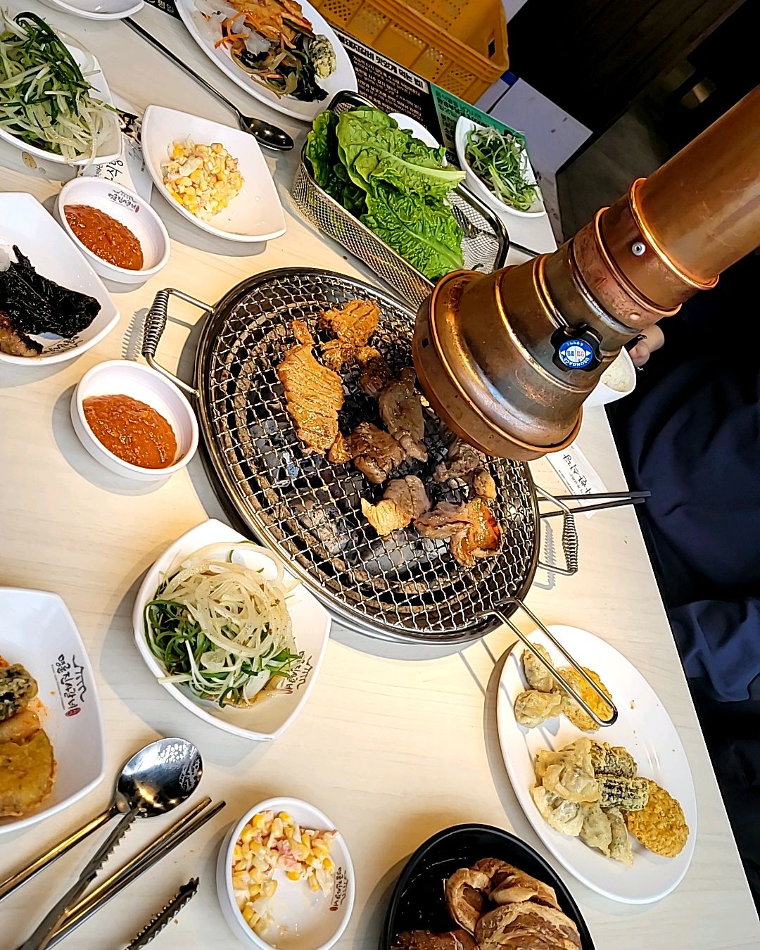 점심으로 가족들이랑 먹으러 갔습니다, 저번에 갔을때는 저녁 늦은시간에 가서 그런가 튀김이나