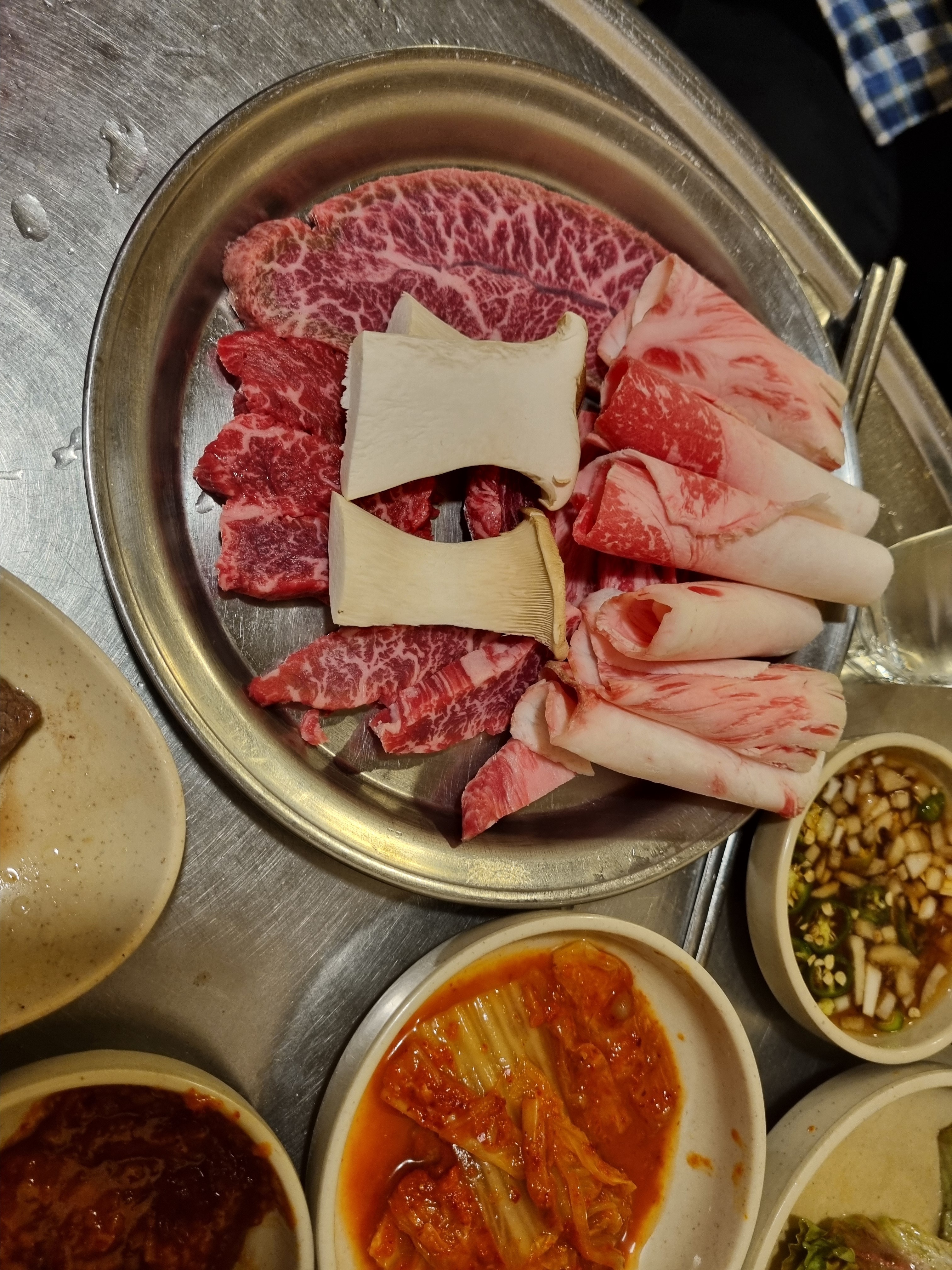  한국 서울 남부터미널역 주변 라면 전문점 영동소금구이 양재점
