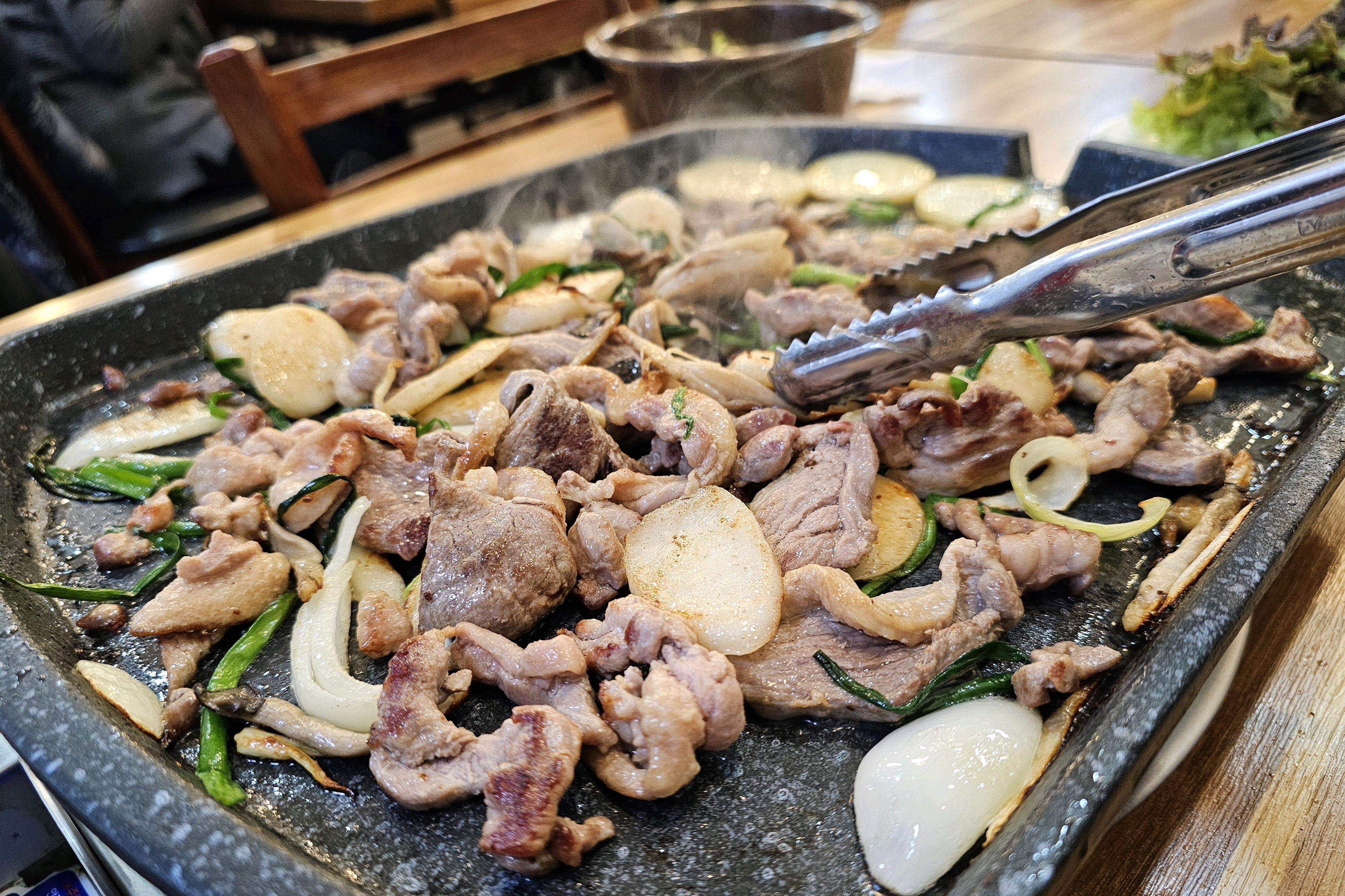 오늘 쉬는날 몸보신하러 왔는데 역시 너무 맛있네요ㅎㅎ - 천호동 맛집 천호유황오리주물럭