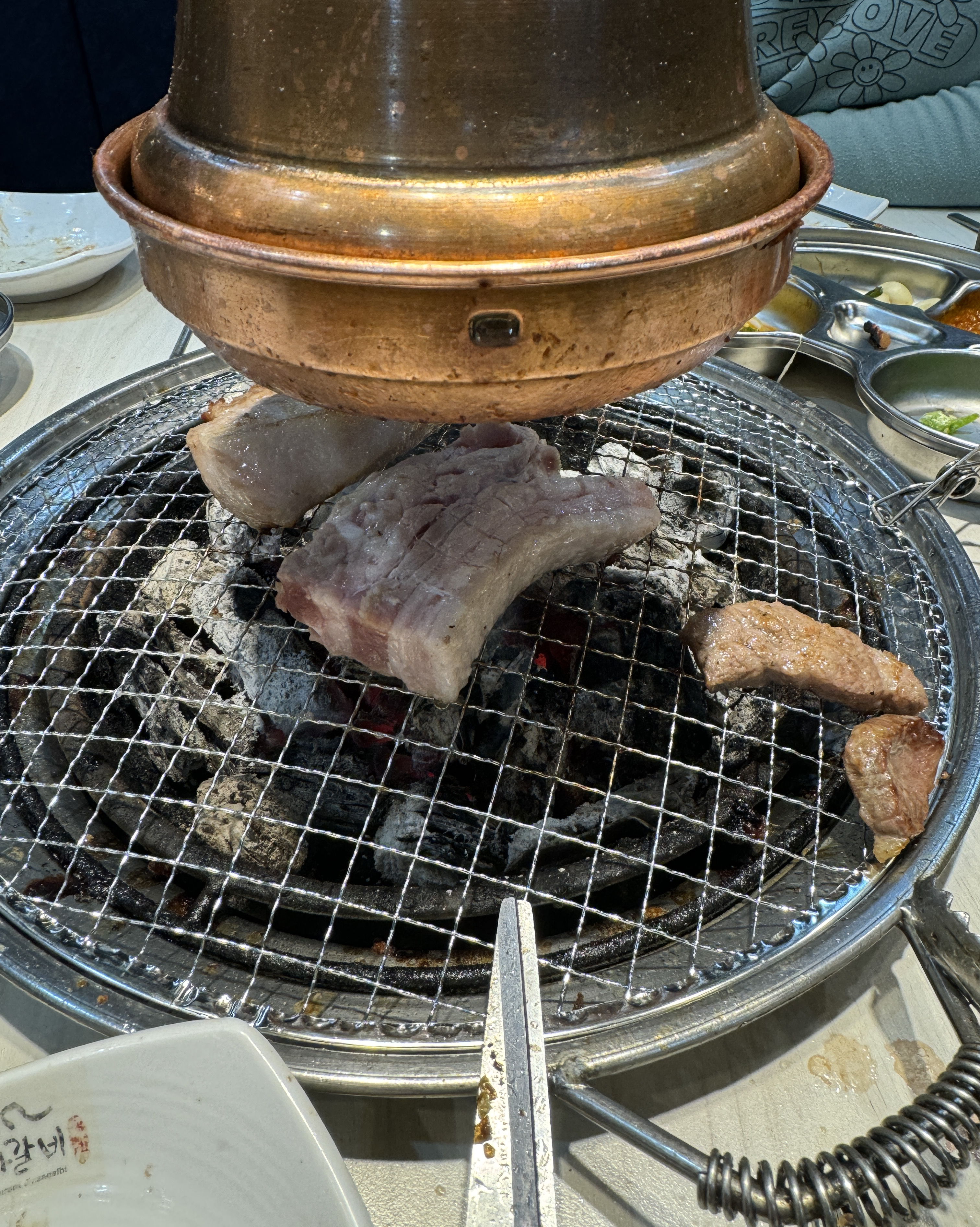 기본 반찬들도 그렇고 구성도좋고 가성비로 먹기 이주 좋아요!! - 봉일천 맛집 명륜진사갈비 파주봉일천점
