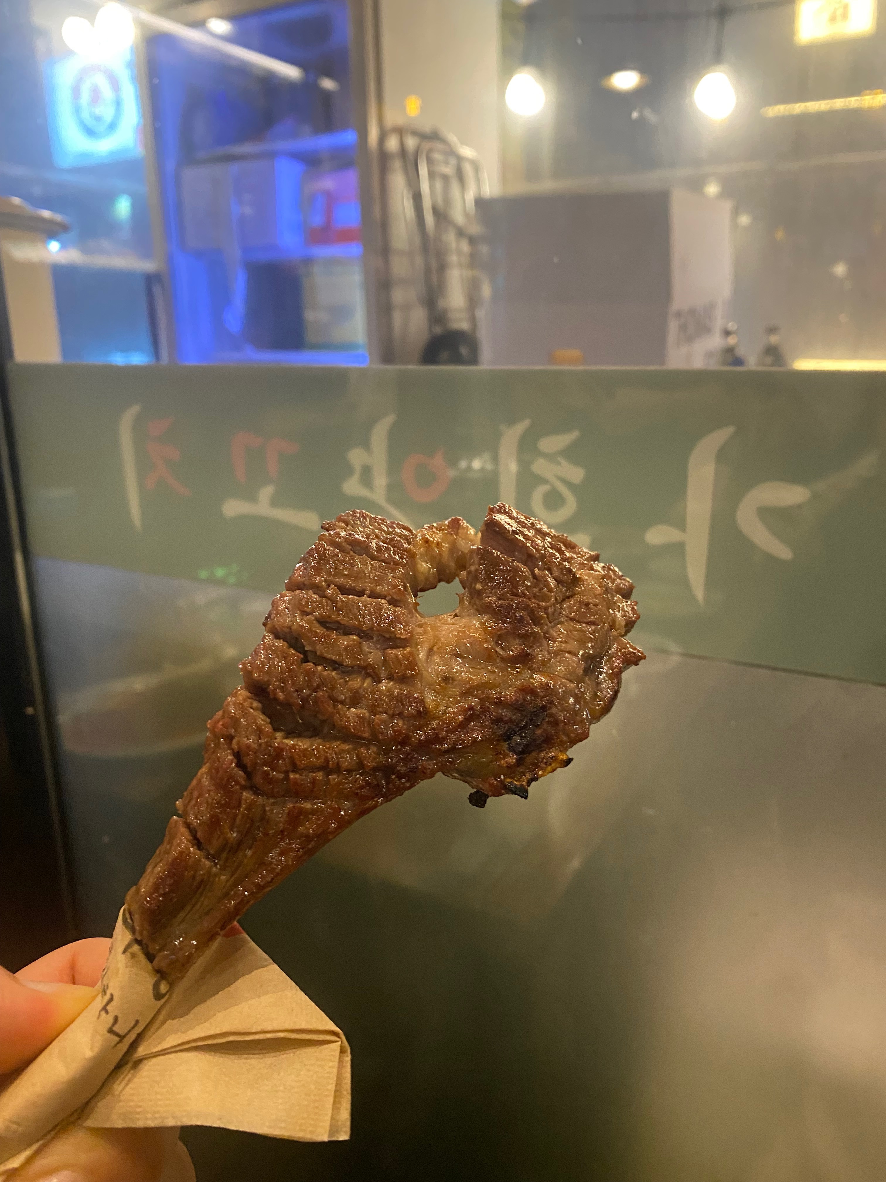 통으로 뜯기 - 불당동 맛집 가희양꼬치 신불당점