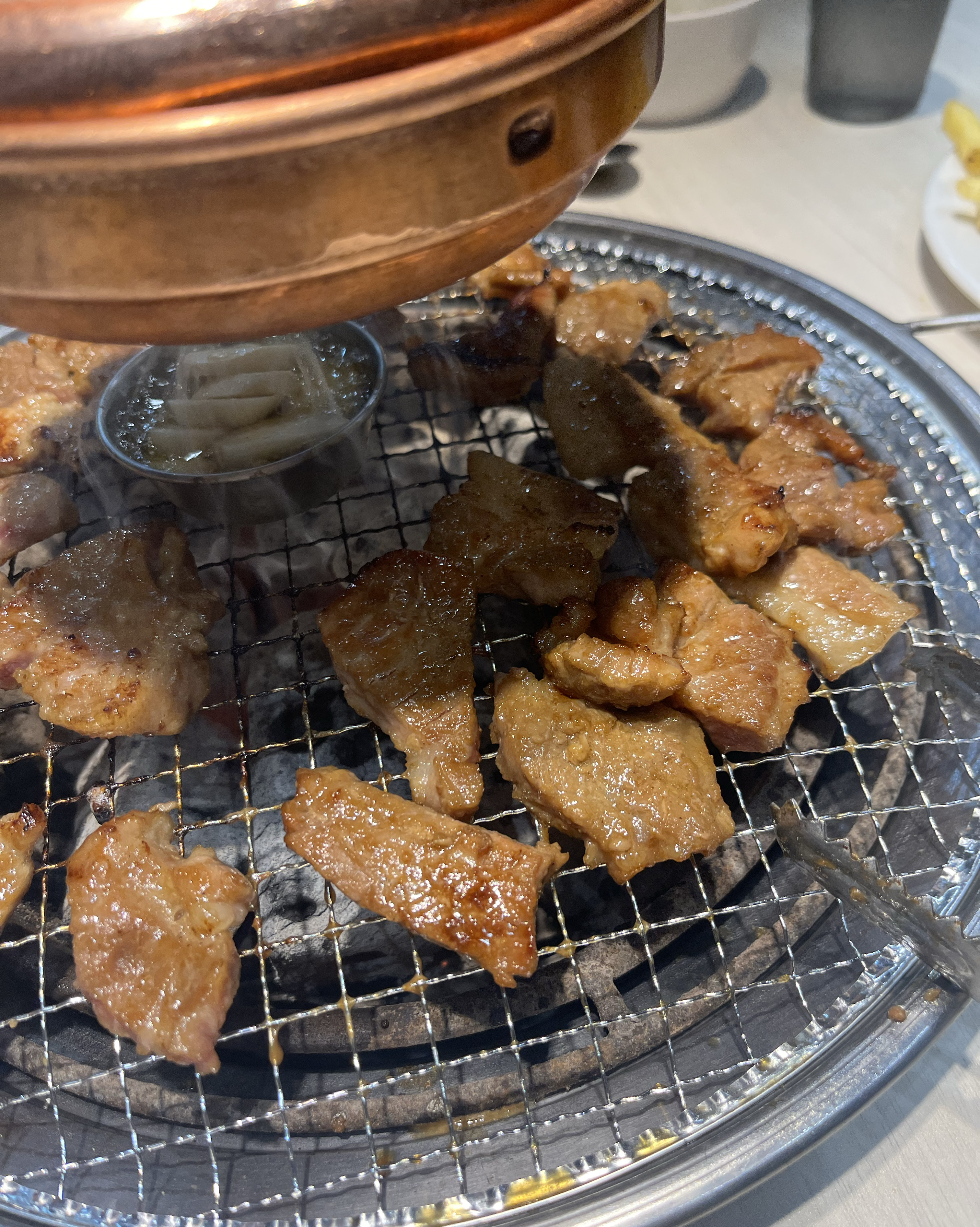 매장도 넓고 주차 편하고 무엇보다 고기는 송산역점이 젤 존맛입니다 ㅇㅇ 부족한 셀프바 바로