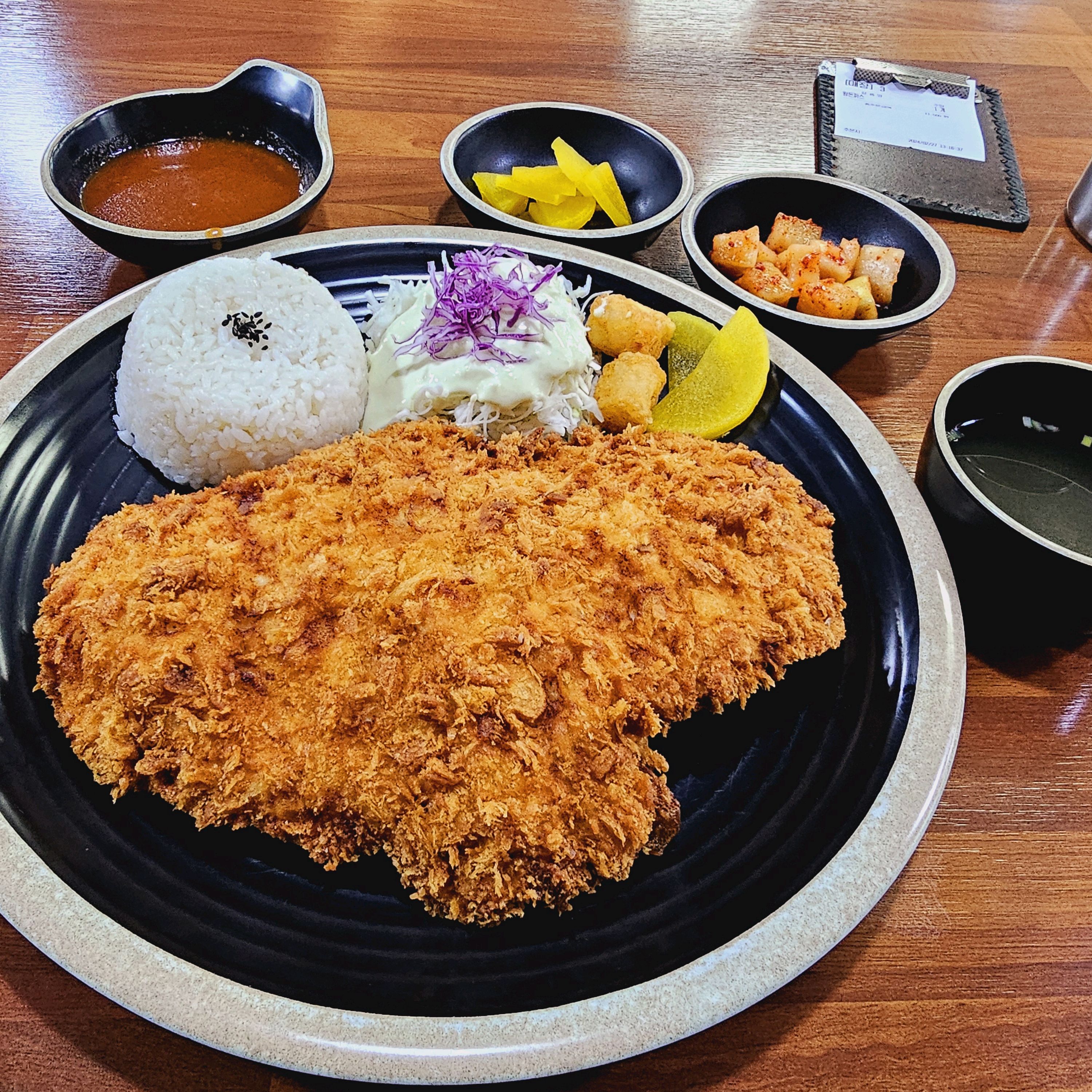 [경주 로컬 맛집 아하수타왕돈까스] 직접 가본 로컬 리뷰