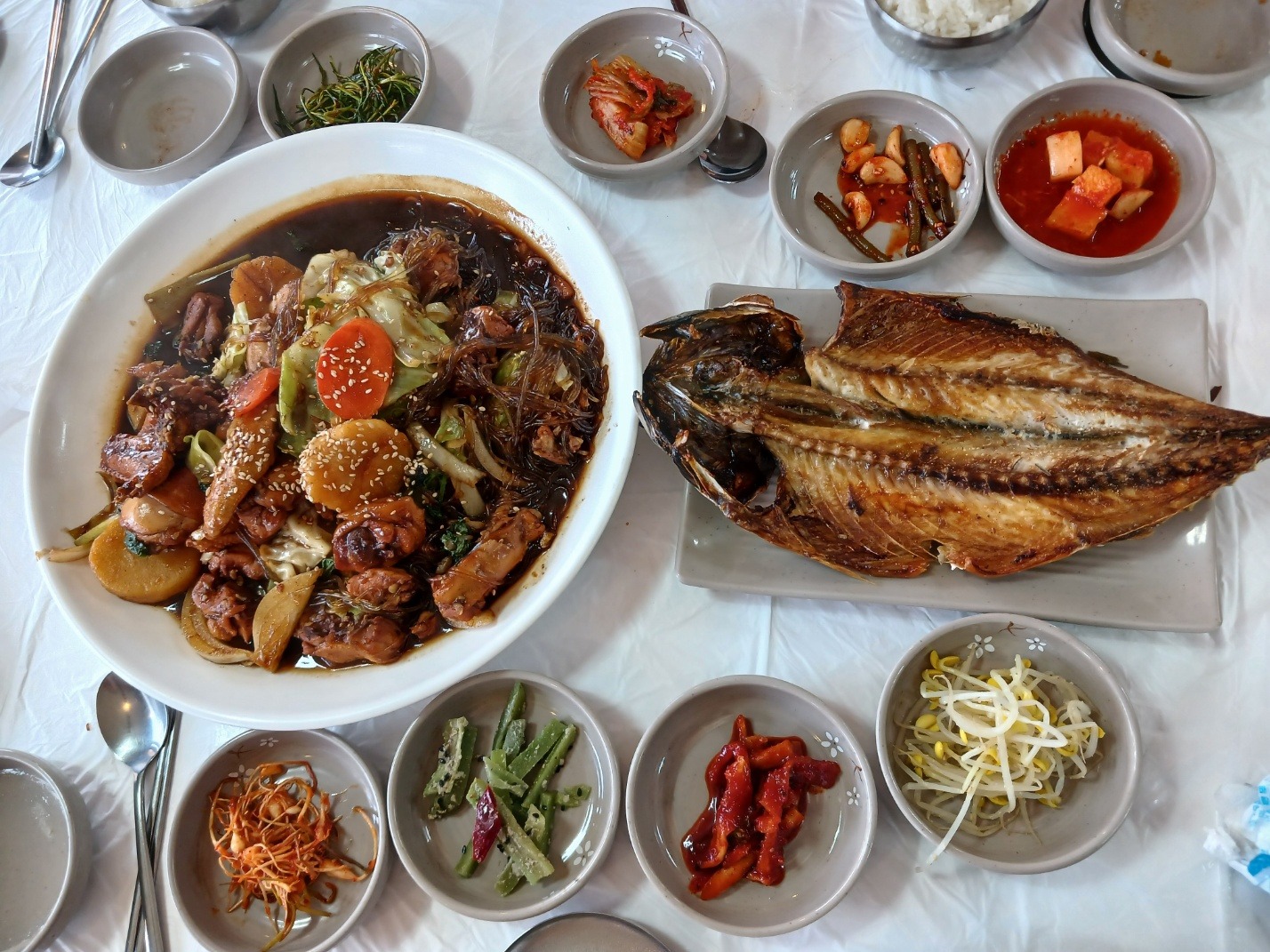 하회세계탈박물관 구경하고~ 늦은 점심으로 먹었는데..너무맛있게 먹었네요👍 양반상으로 시켰