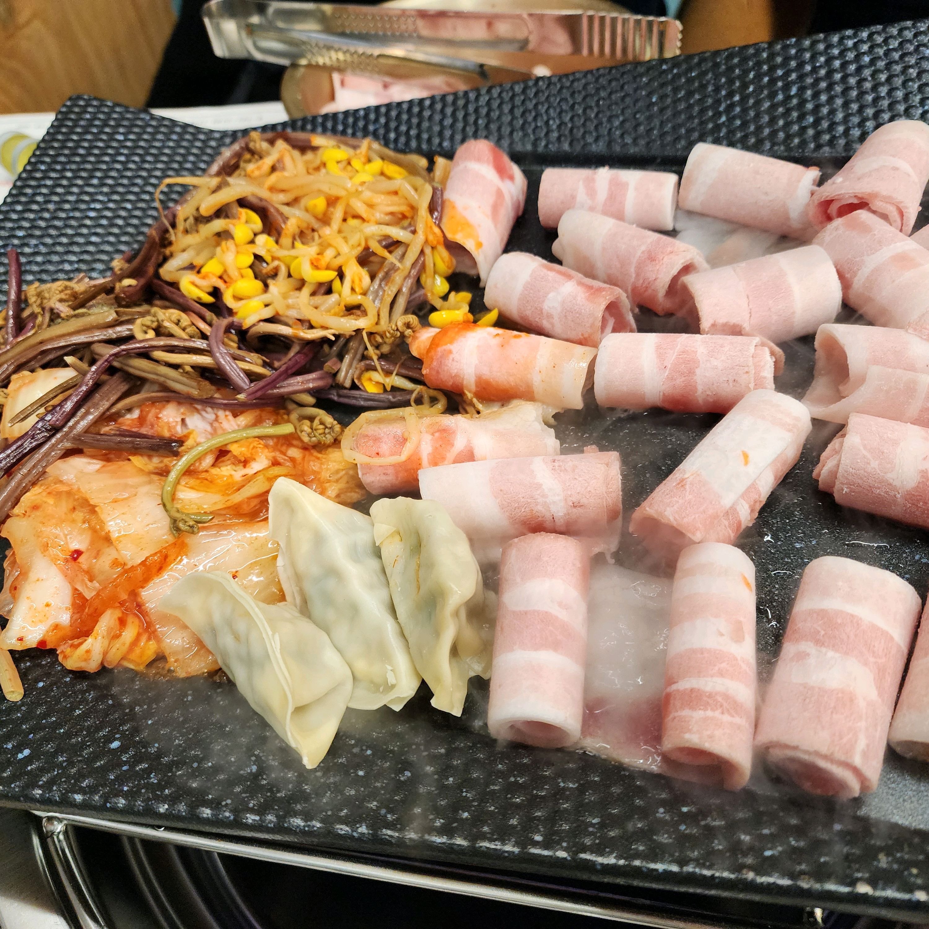 일끝나고 직장동료들과 식사와 소주와 맥주를 마십니다,, - 망원동 맛집 대패상회
