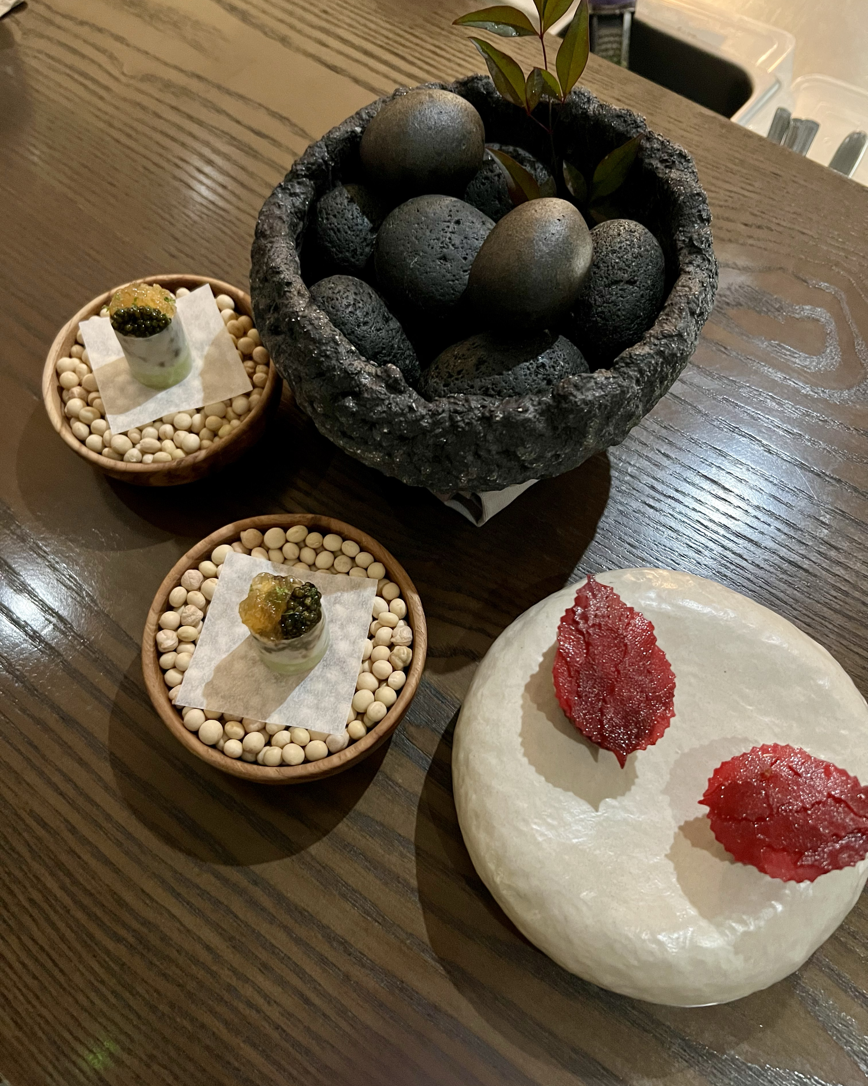  압구정역 파인다이닝 한식 이스트