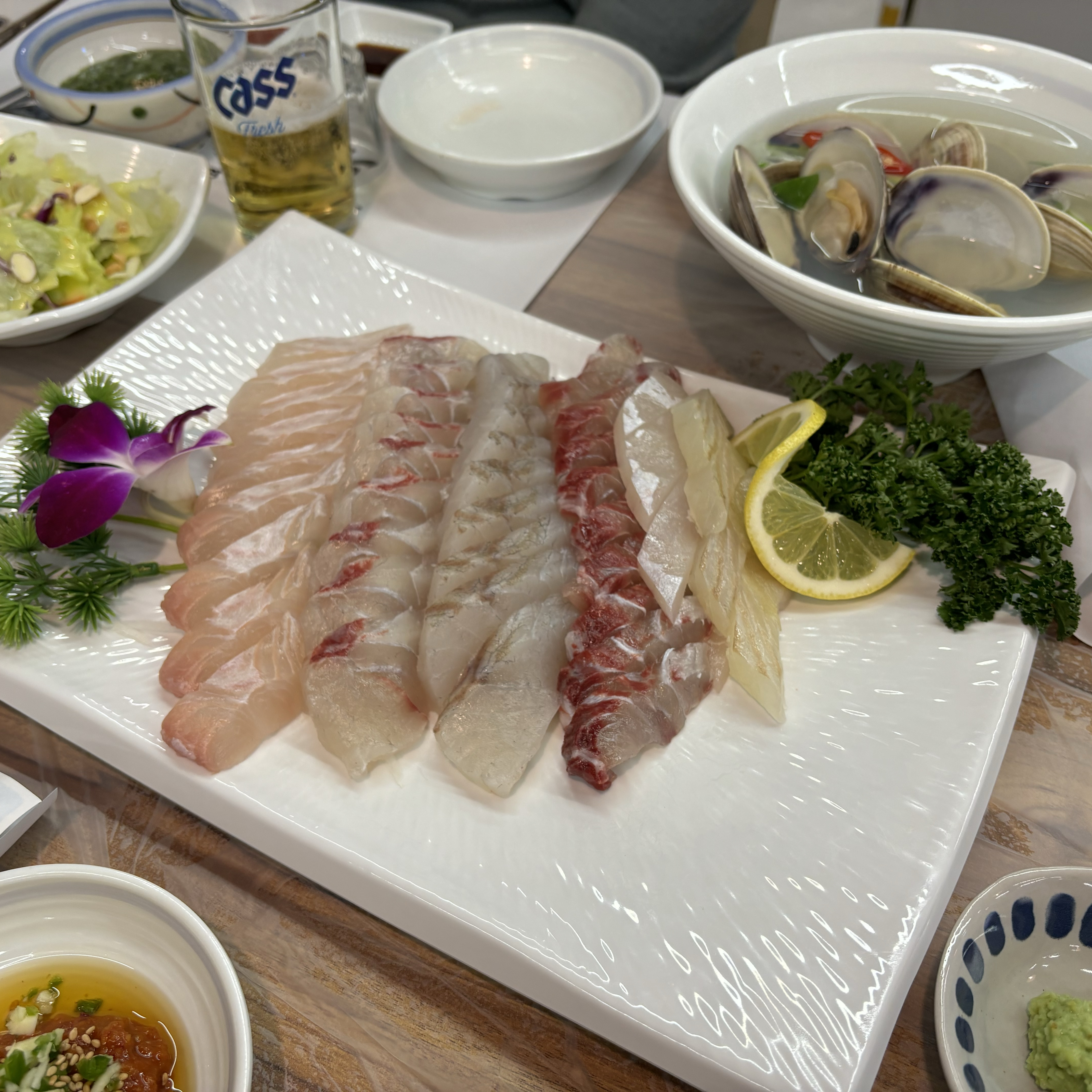 음식도 너무 잘나오고 맛있어요. 매징도 깨끗하고 모두 친절하셔서 올때마다 기분좋습니다 :)