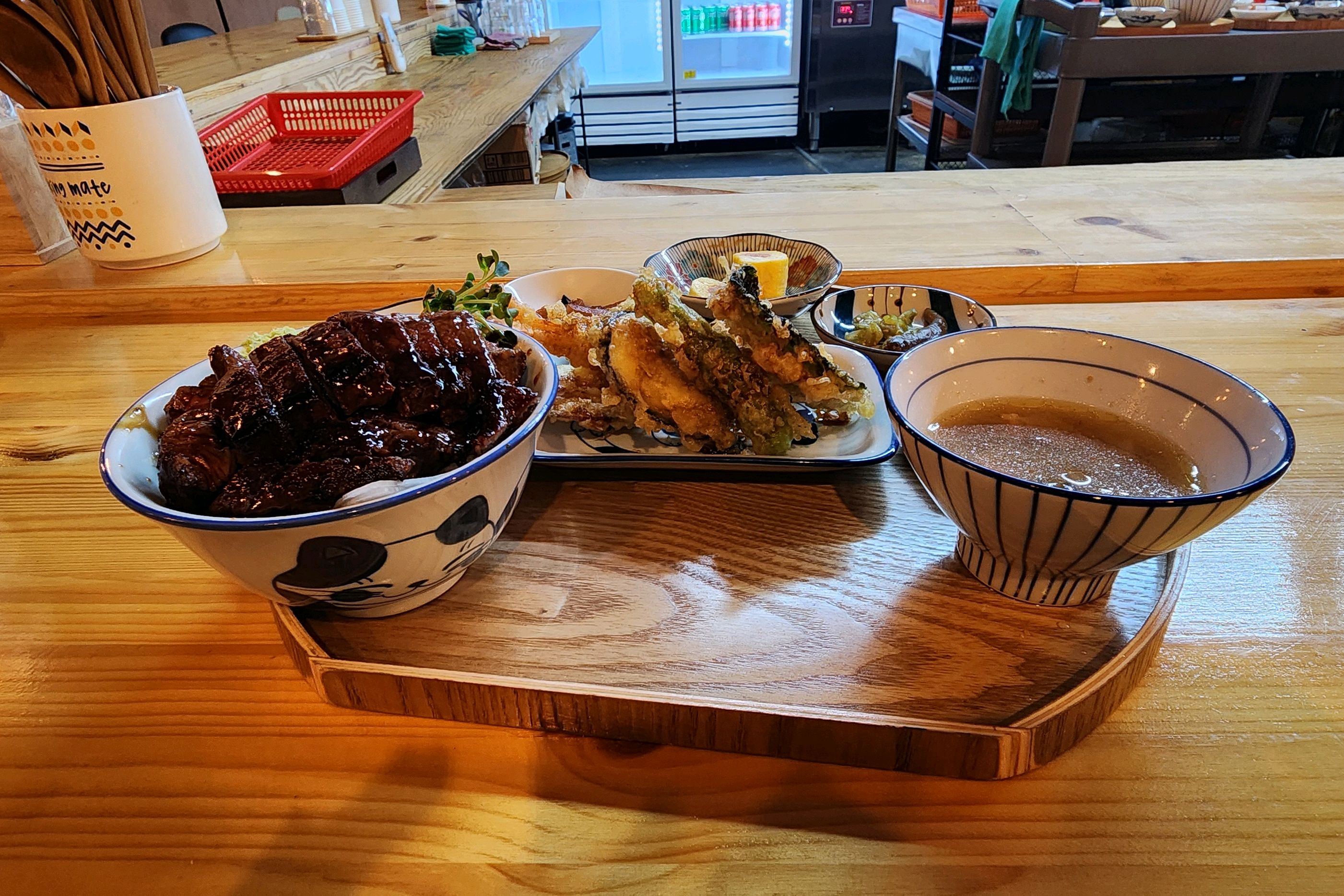 진짜 살벌하게 맛있네요. - 삼척항 맛집 해바라기식당
