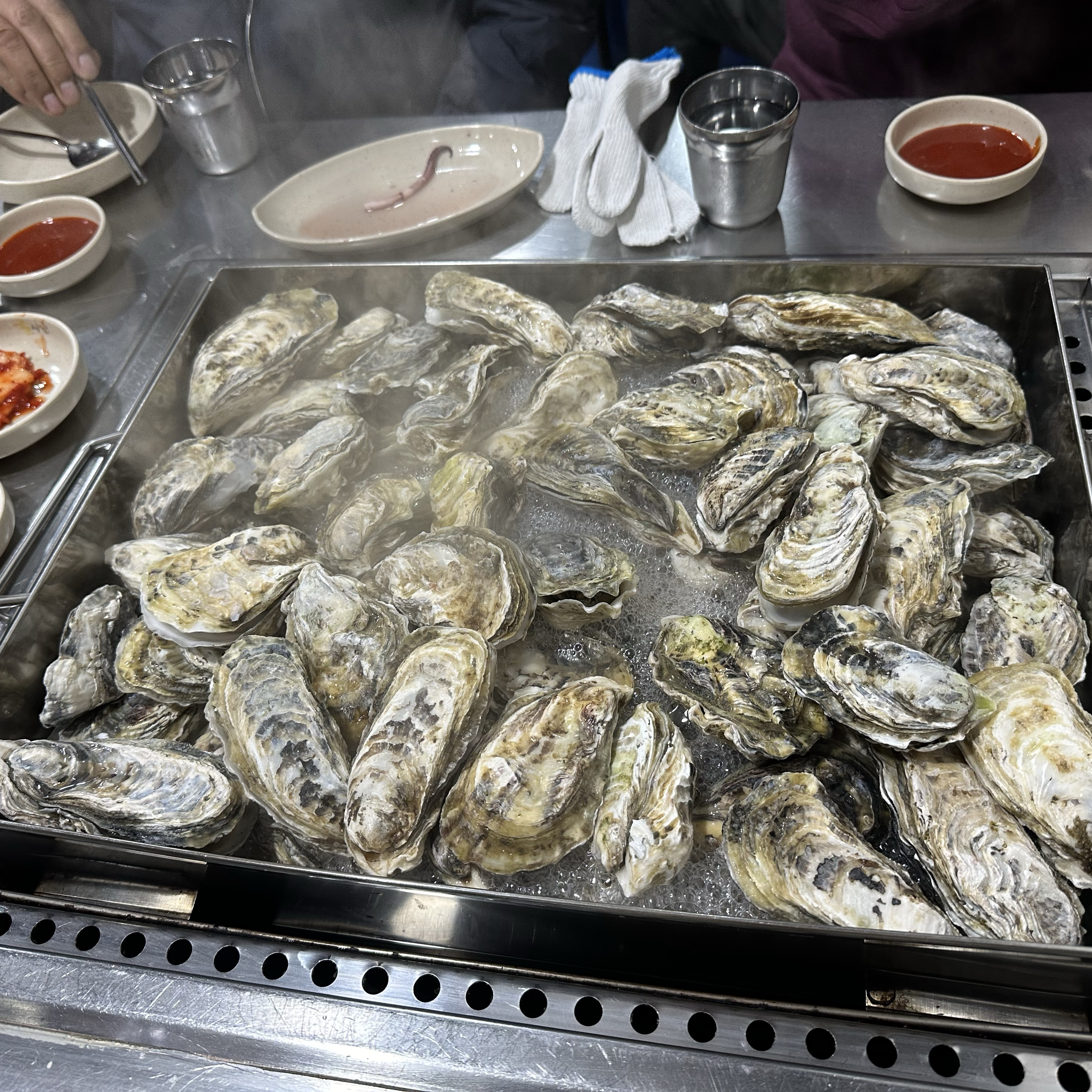 
화곡역식당 굴사냥화곡본동점