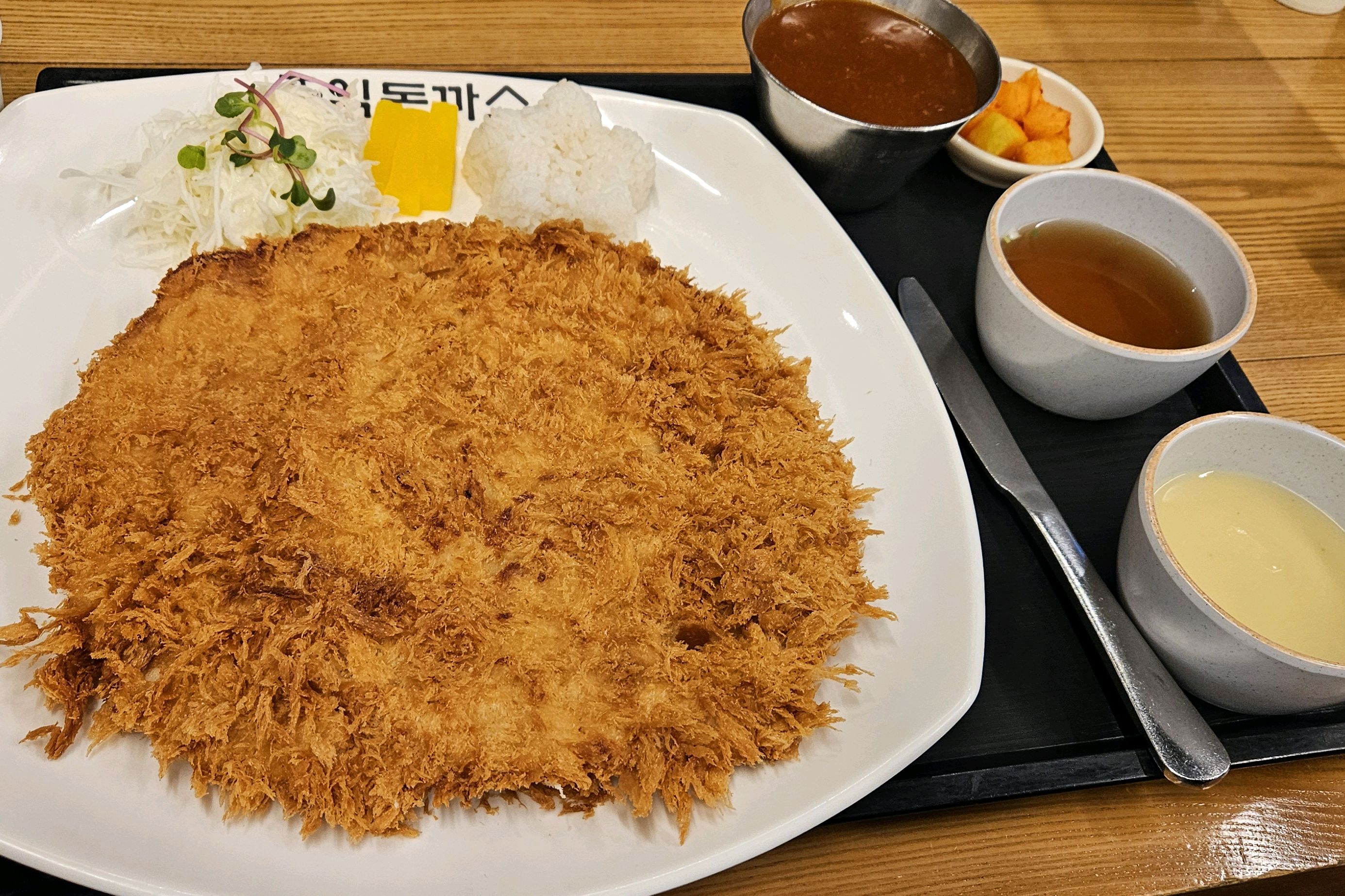 모처럼 온가족이 나와 외식햇어요ㅎㅎㅎ - 안성 맛집 홍익돈까스 안성점