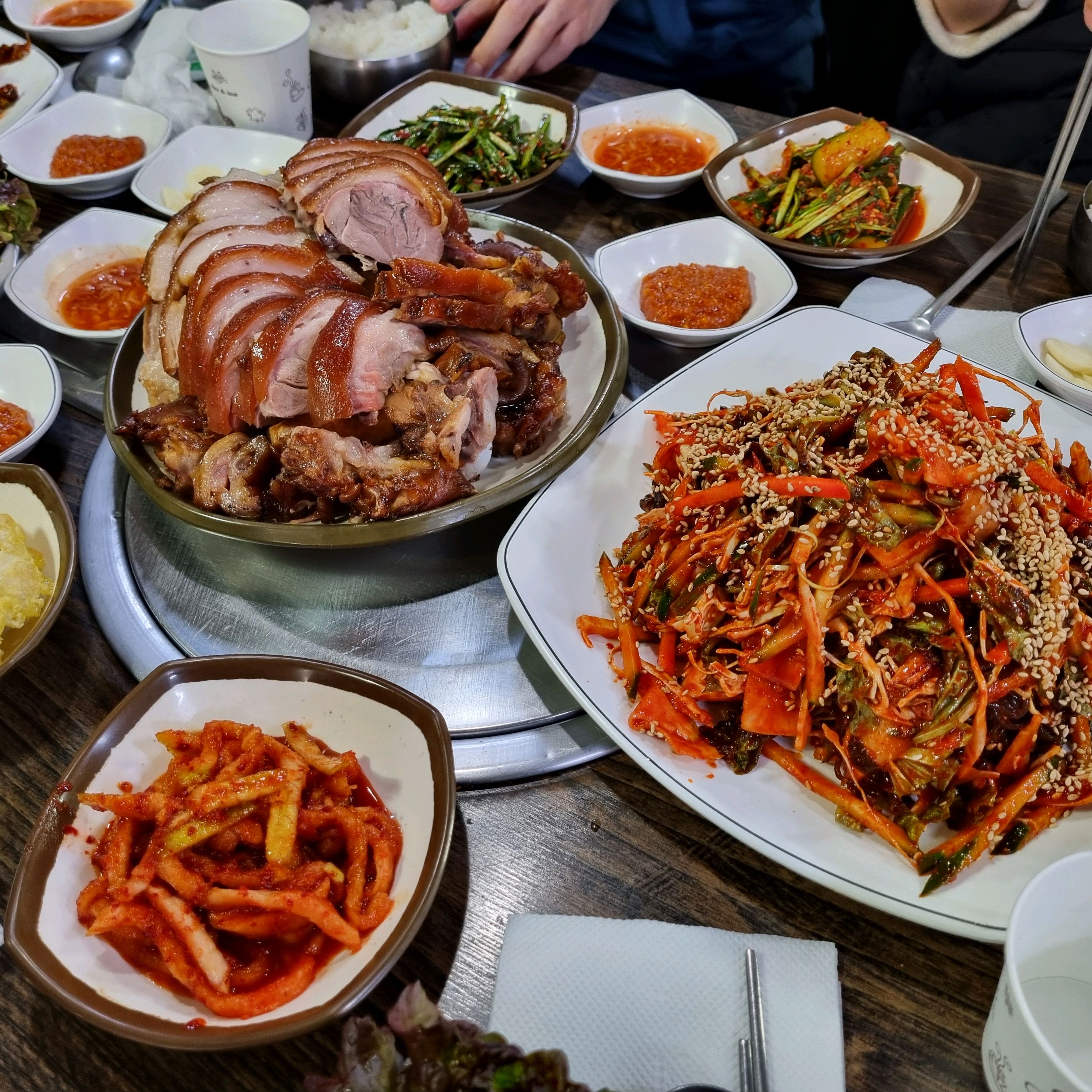 
충무로역식당 장수족발