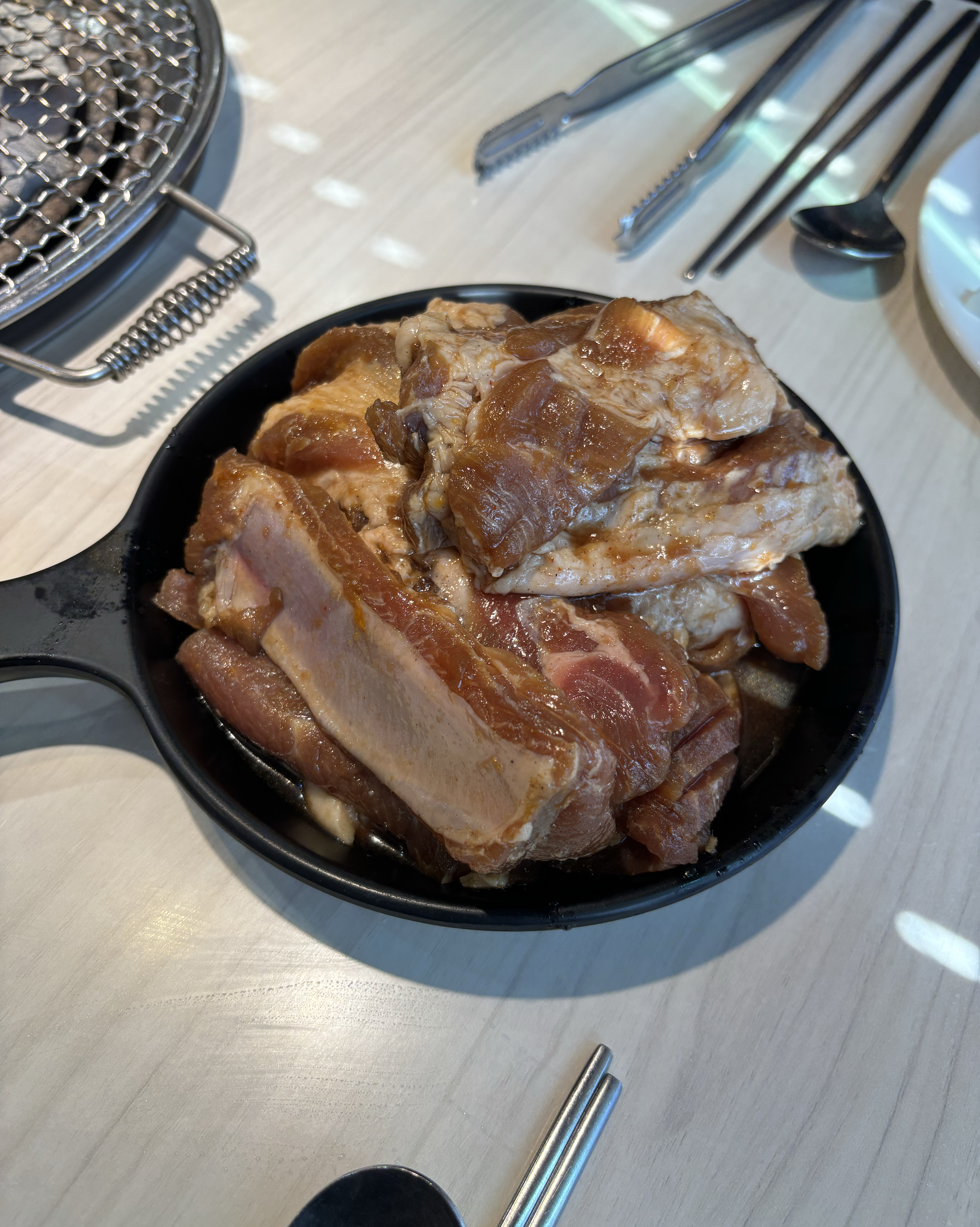 고기 질도 좋고 양껏 먹을 수 있어서 좋았고 사장님도 친절하시네요 - 가정동 맛집 명륜진사갈비 인천루원시티점