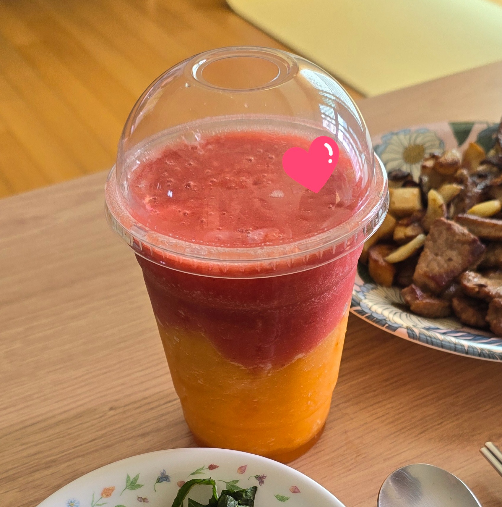 커피 외에 음료 선택지가 많아서 좋아요 👍🏻✨️ - 권선동 맛집 투썸플레이스 수원아이파크시티점