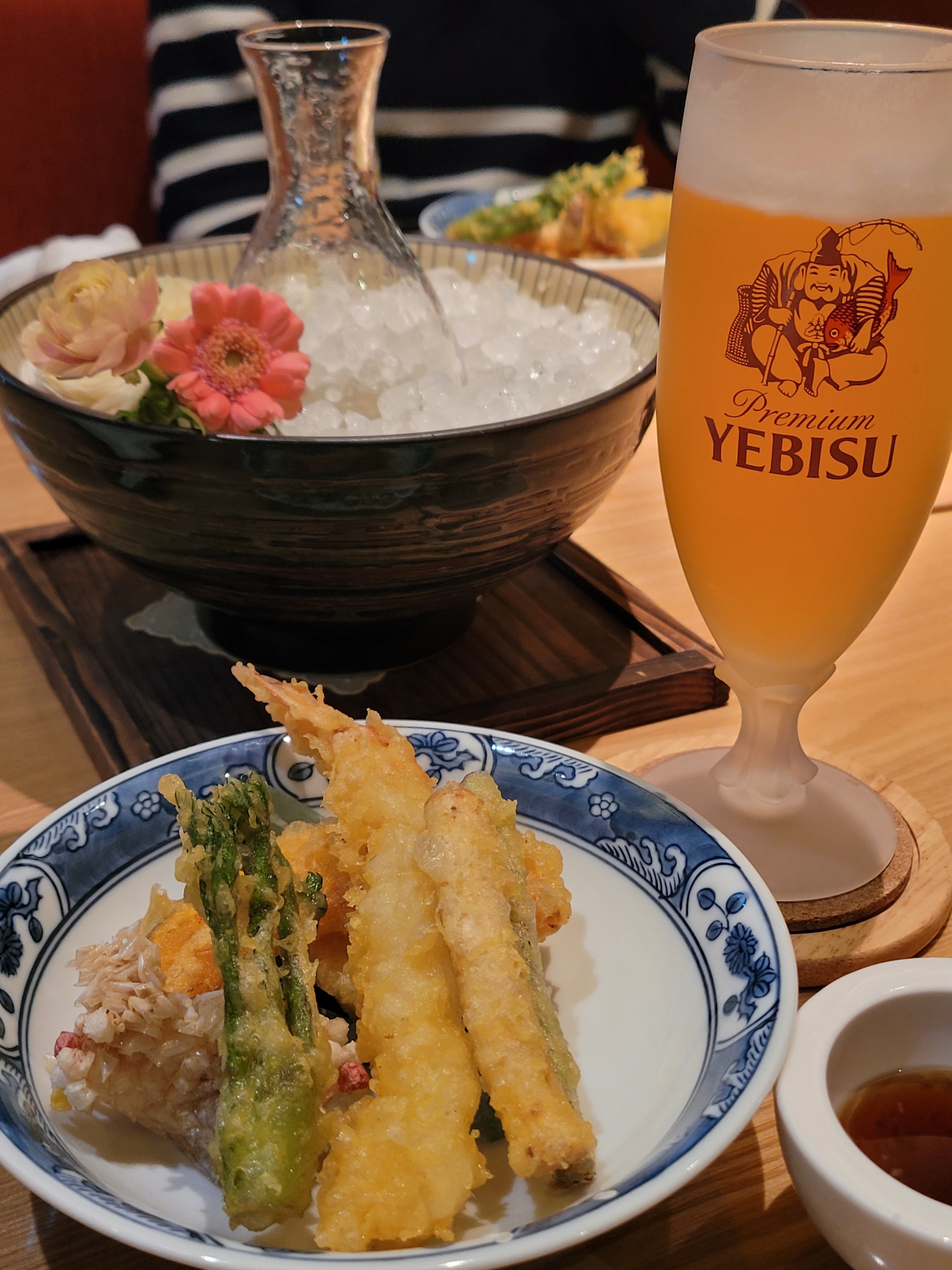 외국 여행 온 것만 같은 너무 행복한 한끼였어요❤ 합성해놓은것만 같은 뷰에 이런 맛이라니.