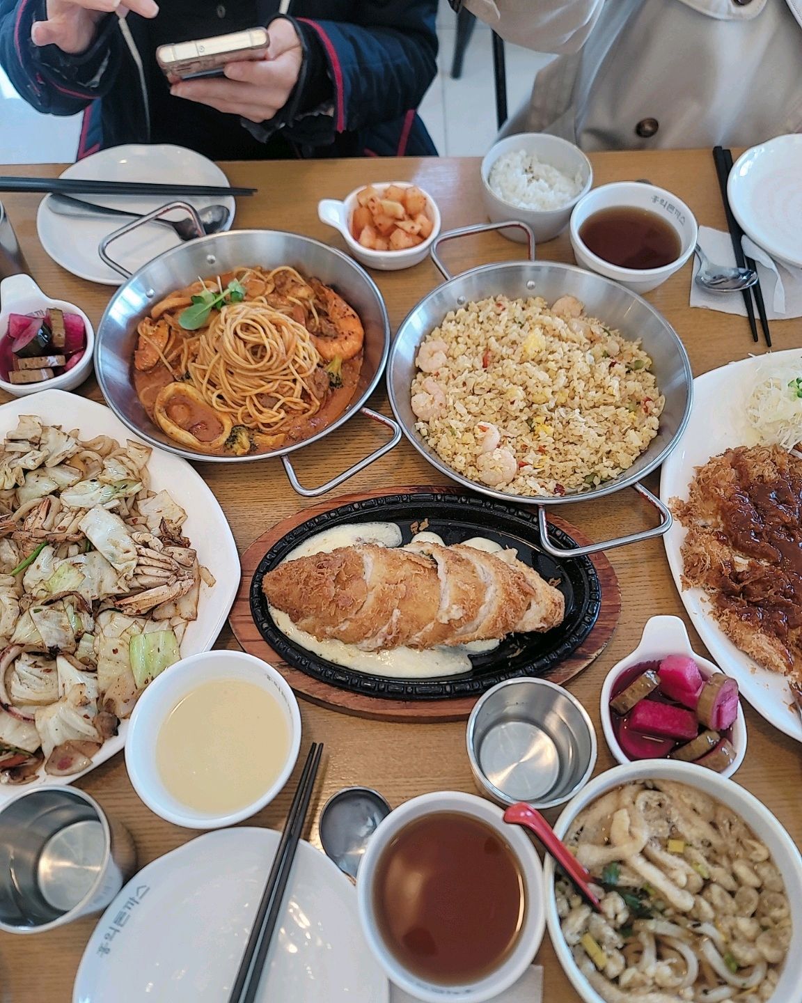 언제나 신선한 재료로 질리지 않고, - 제주시내 맛집 홍익돈까스 신제주점