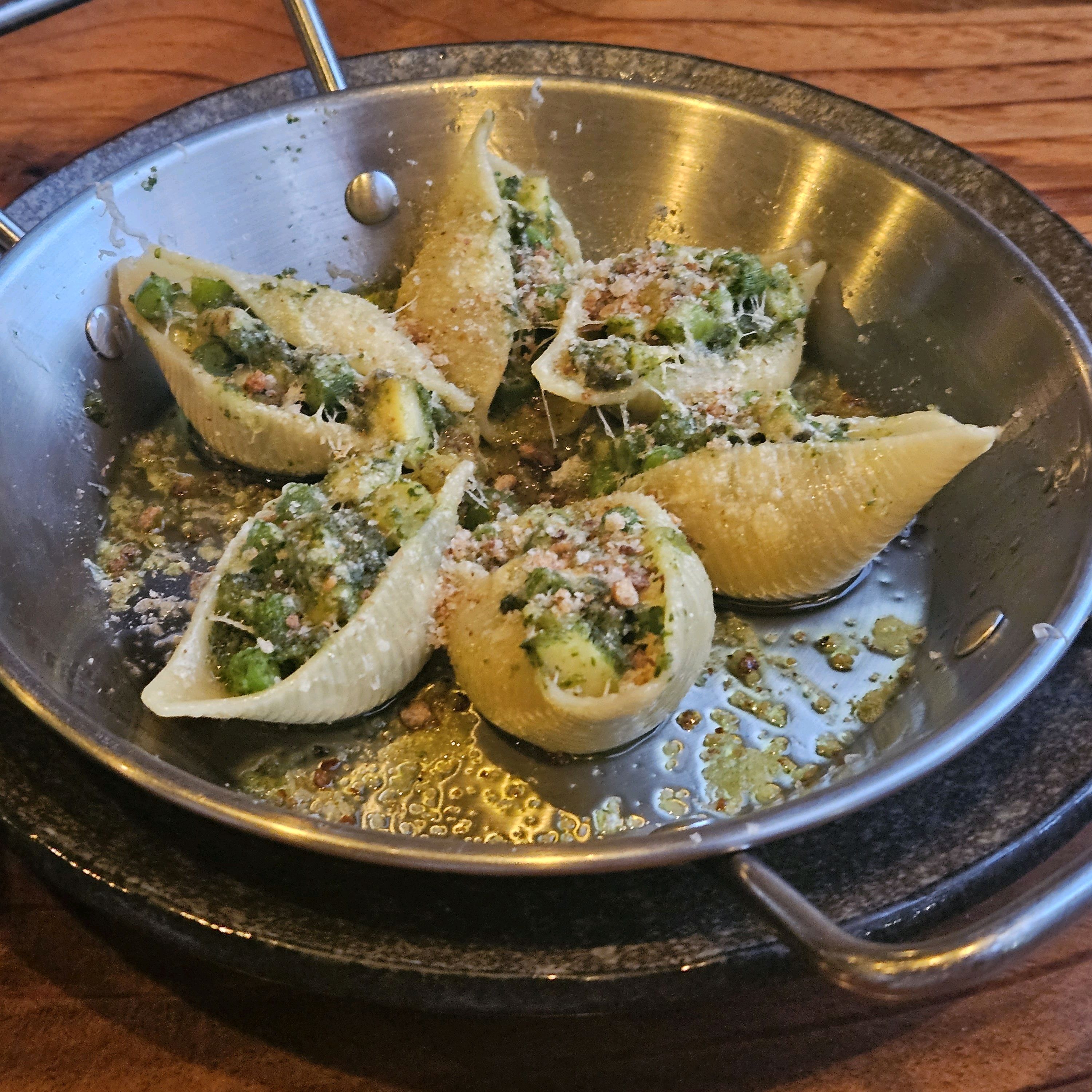 
신당역식당 디핀