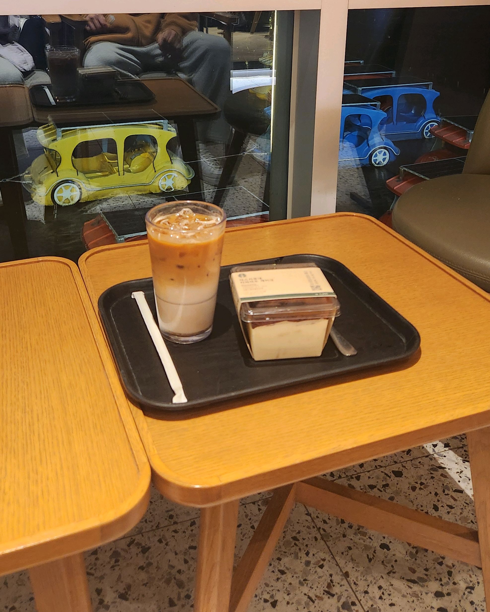 마롱라떼 달달하니 맛있어용 - 망원동 맛집 스타벅스 망원한강공원점