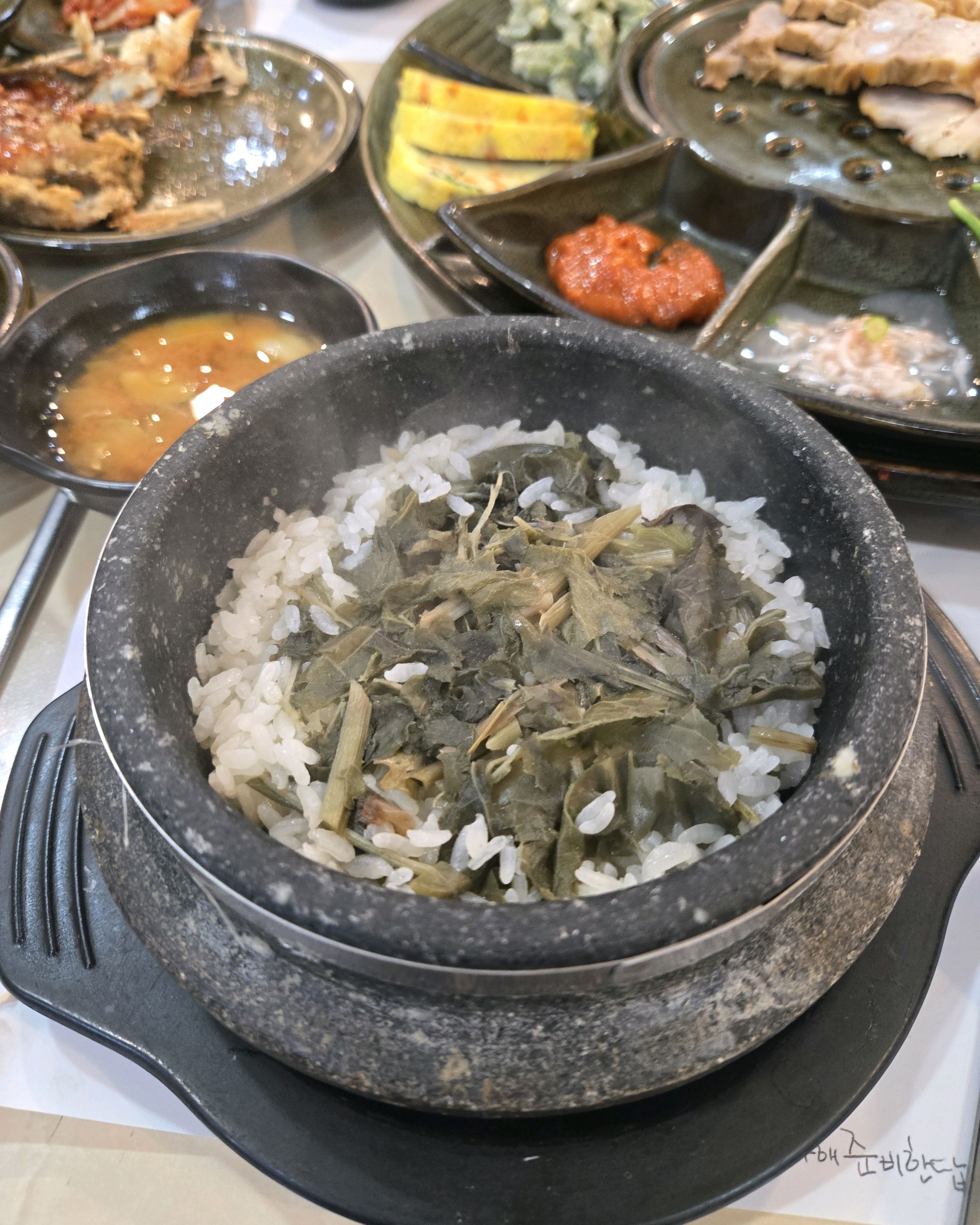
오금역식당
 칡산에황제보쌈 곤드레돌솥밥 오금점