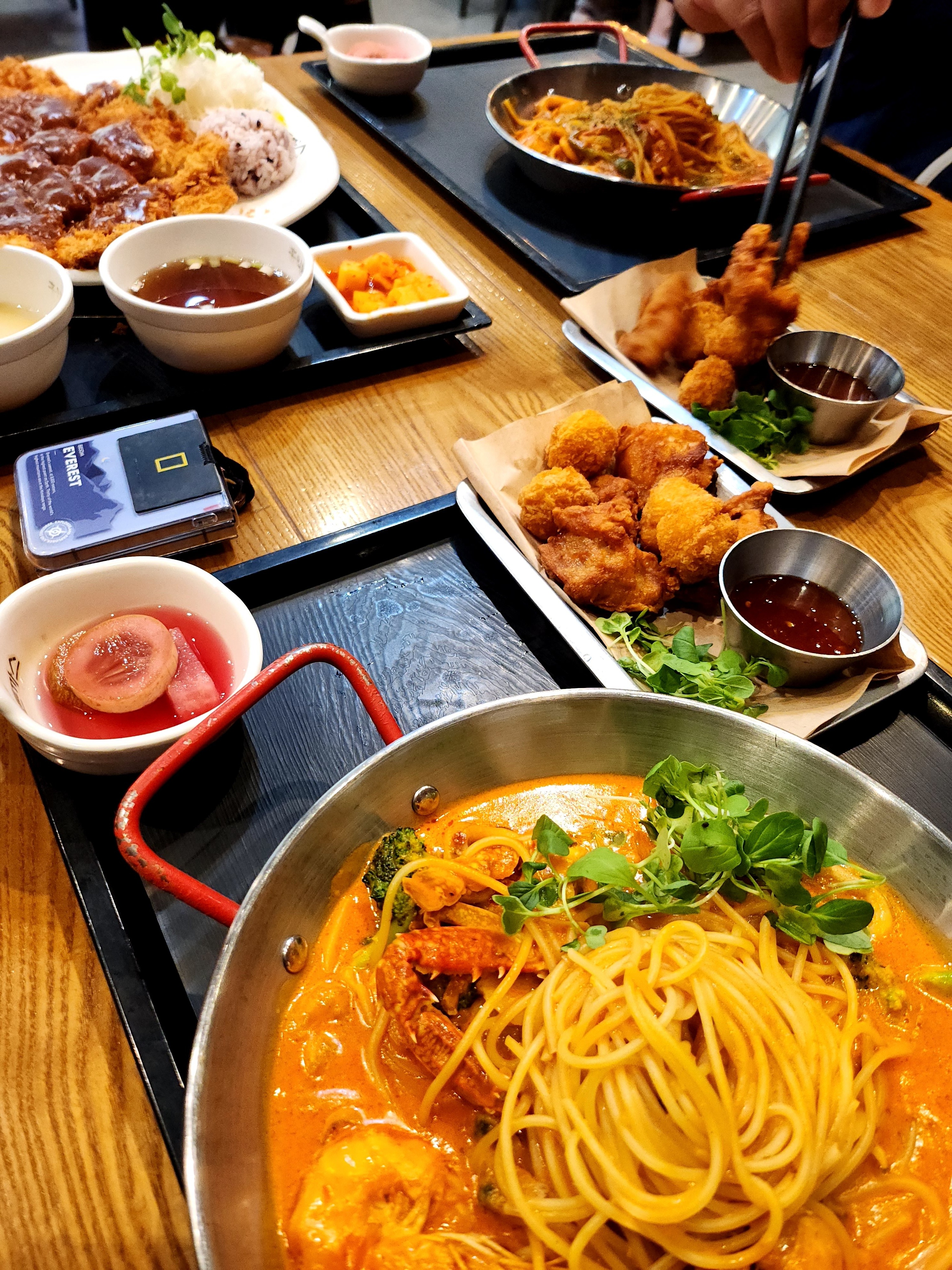 1박2일 밥차에서 돈까스 나오는거 보고 급 뛰쳐나가 돈까스 먹음. - 금릉역 맛집 홍익돈까스 파주금릉점