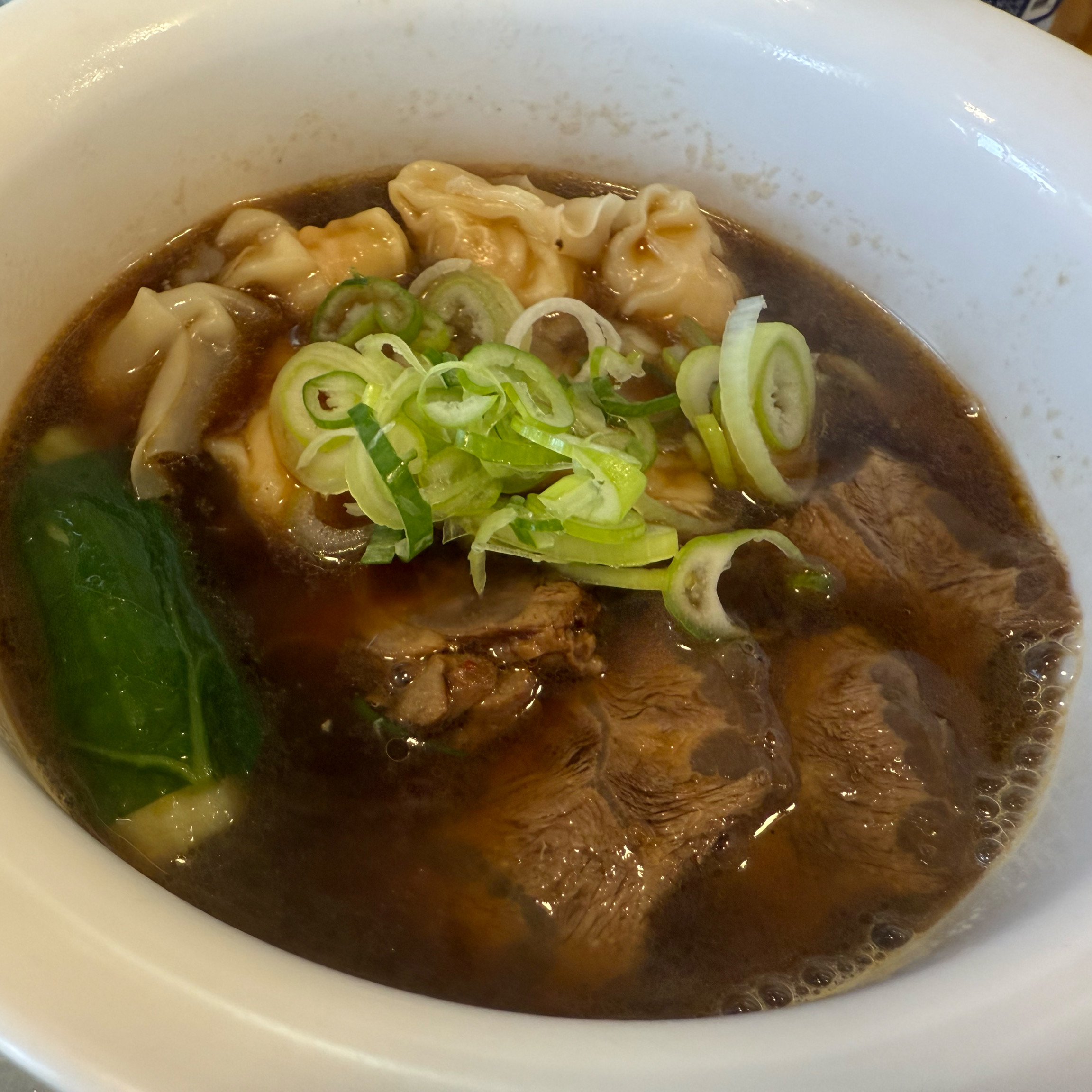 
청구역식당 진사부 우육면
